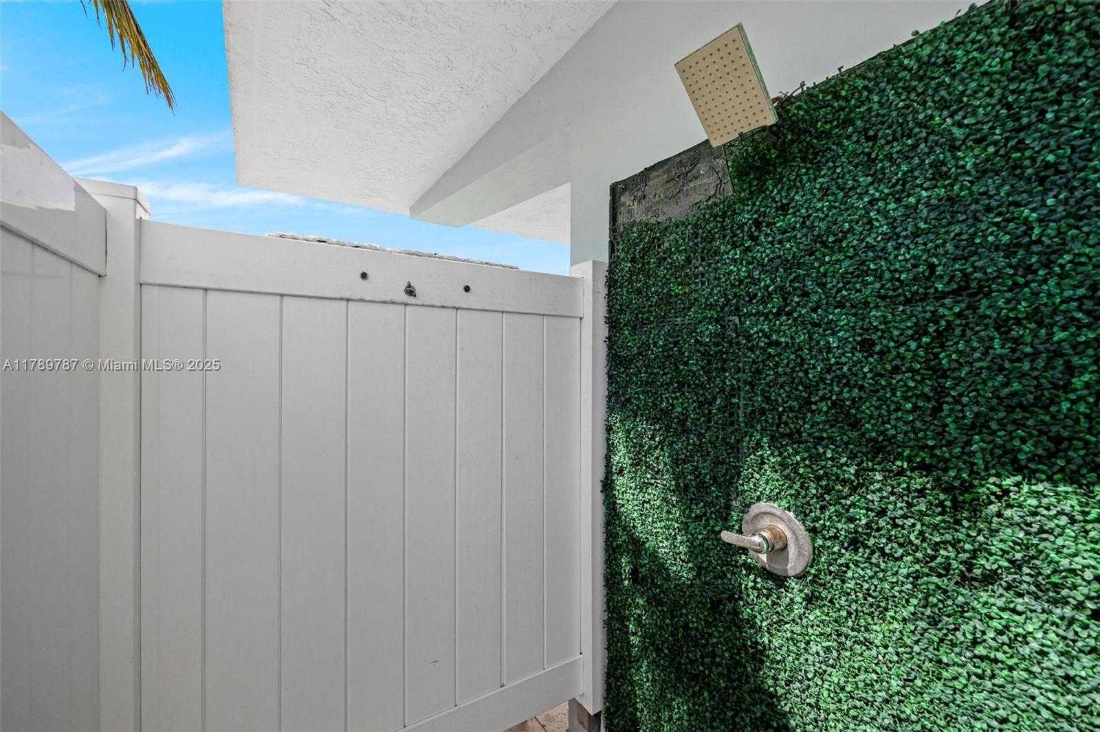 Small Image of 202 ATLANTIC BLVD, Key Largo Number 18