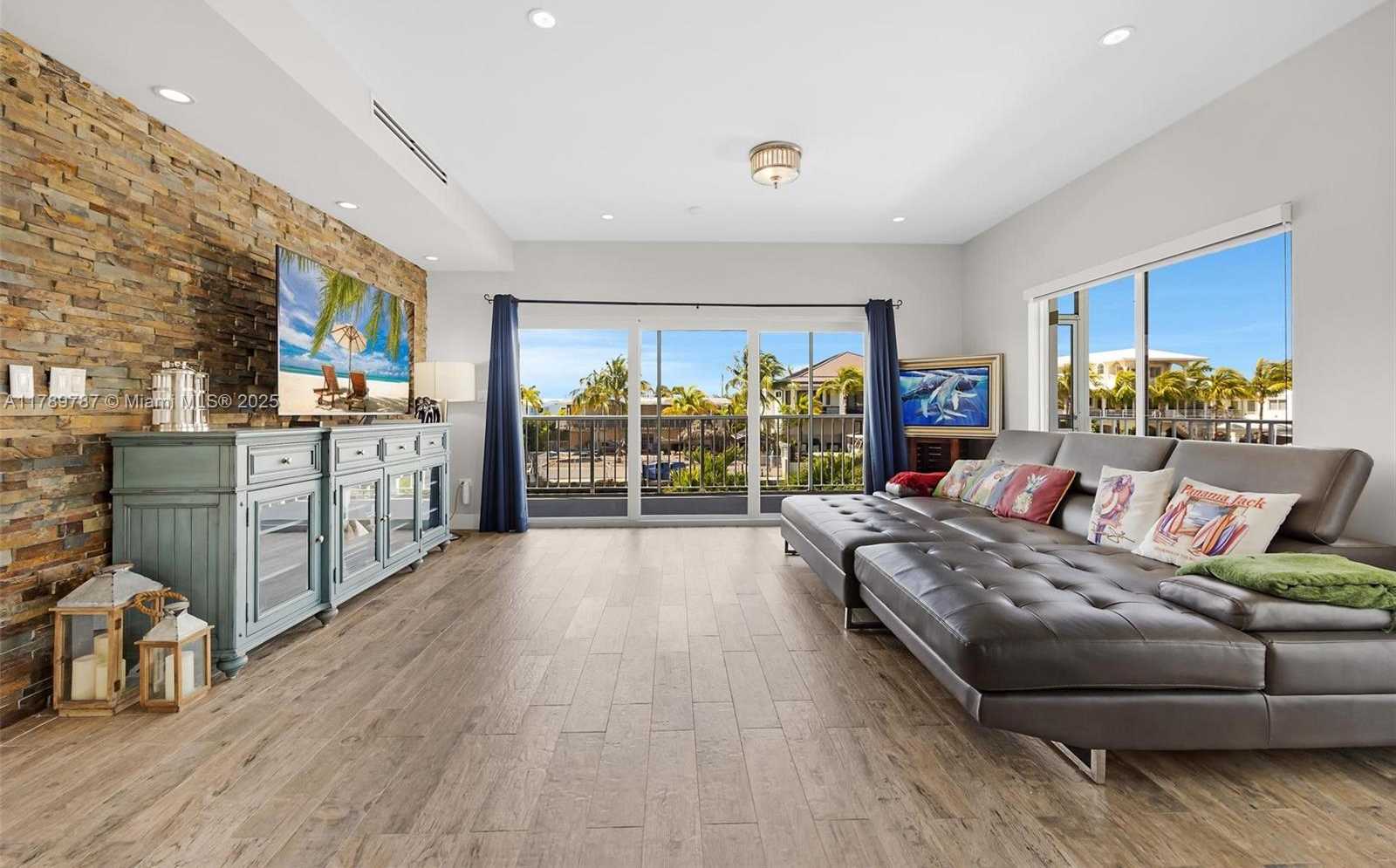 Small Image of 202 ATLANTIC BLVD, Key Largo Number 39