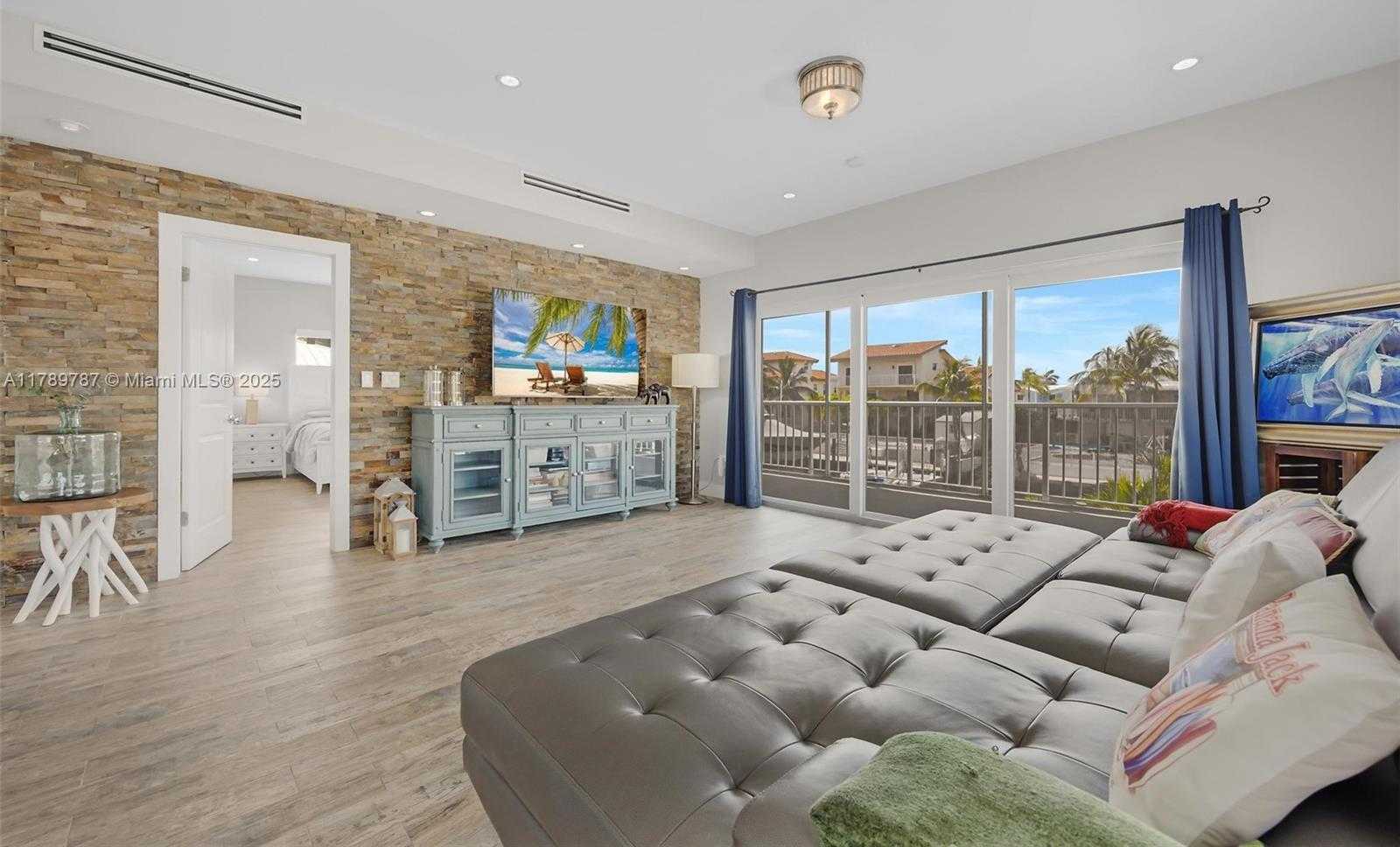 Small Image of 202 ATLANTIC BLVD, Key Largo Number 40