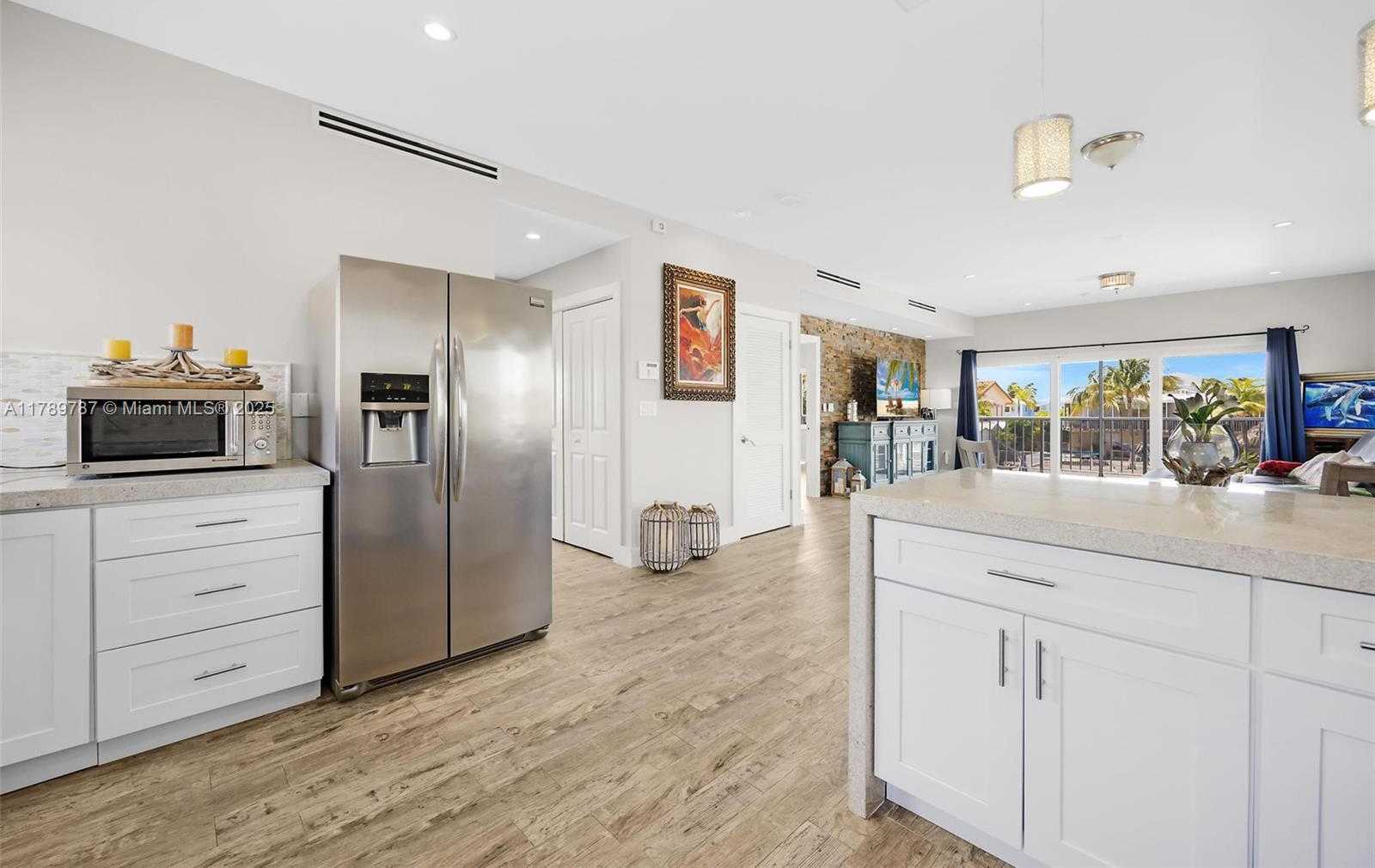 Small Image of 202 ATLANTIC BLVD, Key Largo Number 45