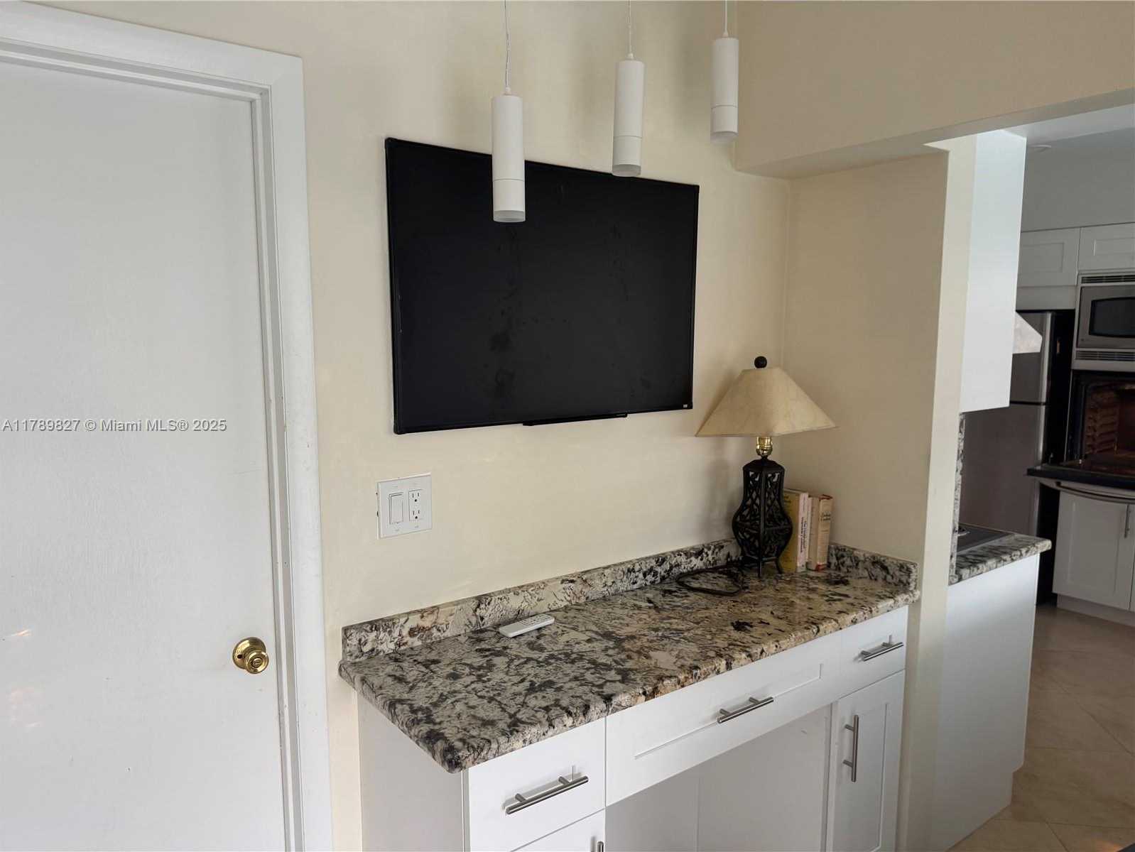 Small Image of 1011 SOUTH EAST 12TH AVE, Deerfield Beach Number 11