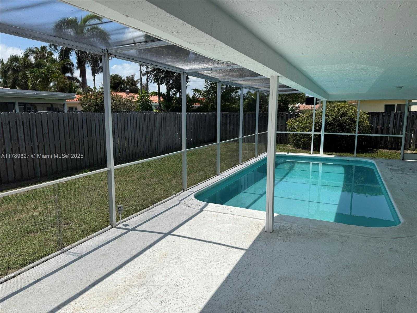 Small Image of 1011 SOUTH EAST 12TH AVE, Deerfield Beach Number 18
