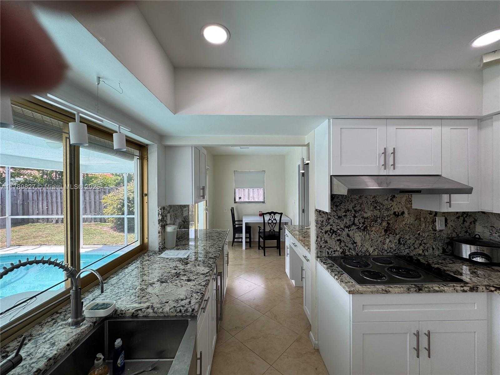 Small Image of 1011 SOUTH EAST 12TH AVE, Deerfield Beach Number 19