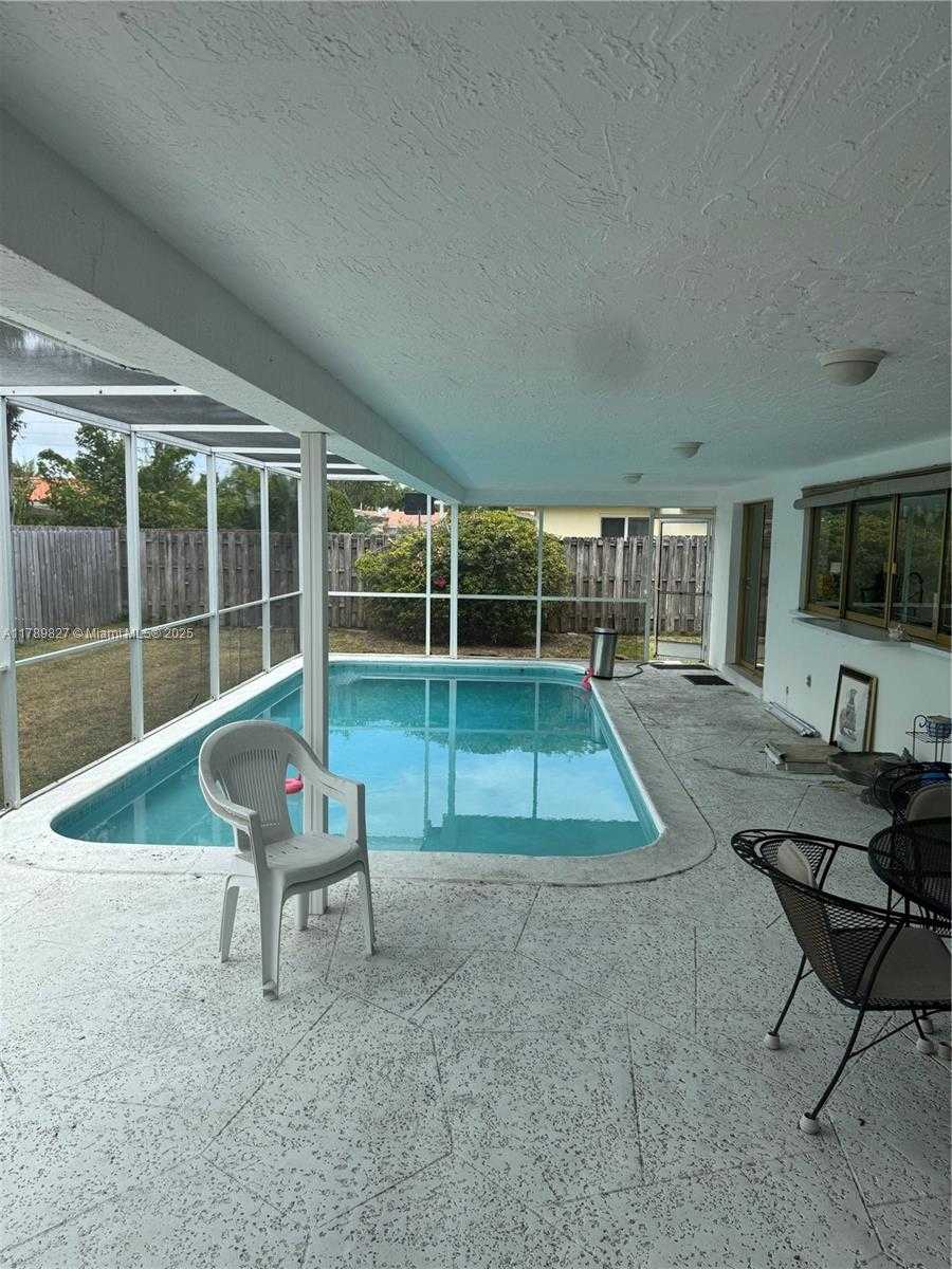 Small Image of 1011 SOUTH EAST 12TH AVE, Deerfield Beach Number 9