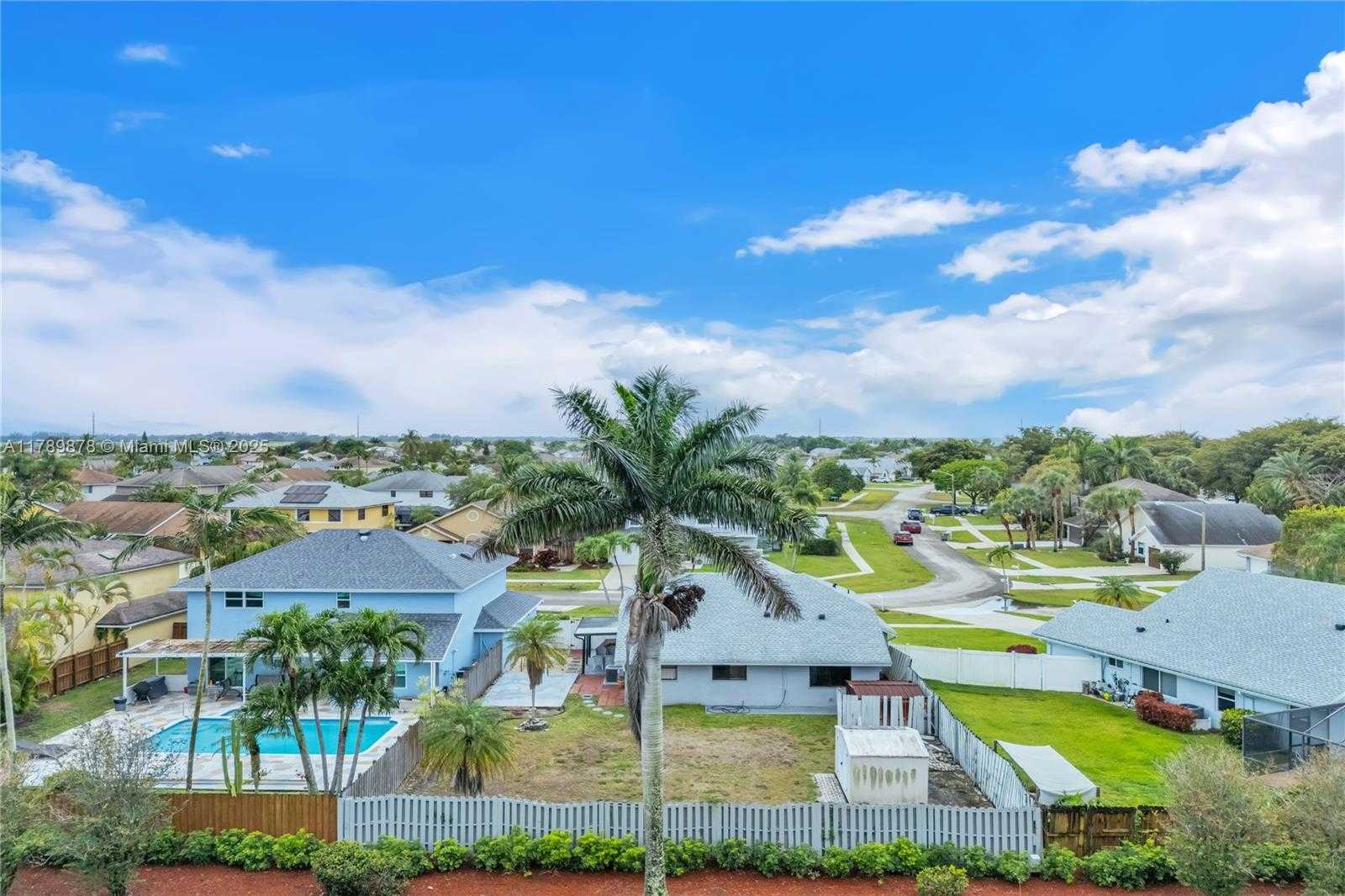 Small Image of 22430 SEA BASS DR, Boca Raton Number 28