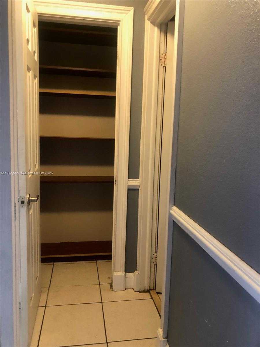 Small Image of 9531 WEST HEATHER LN, Miramar Number 10