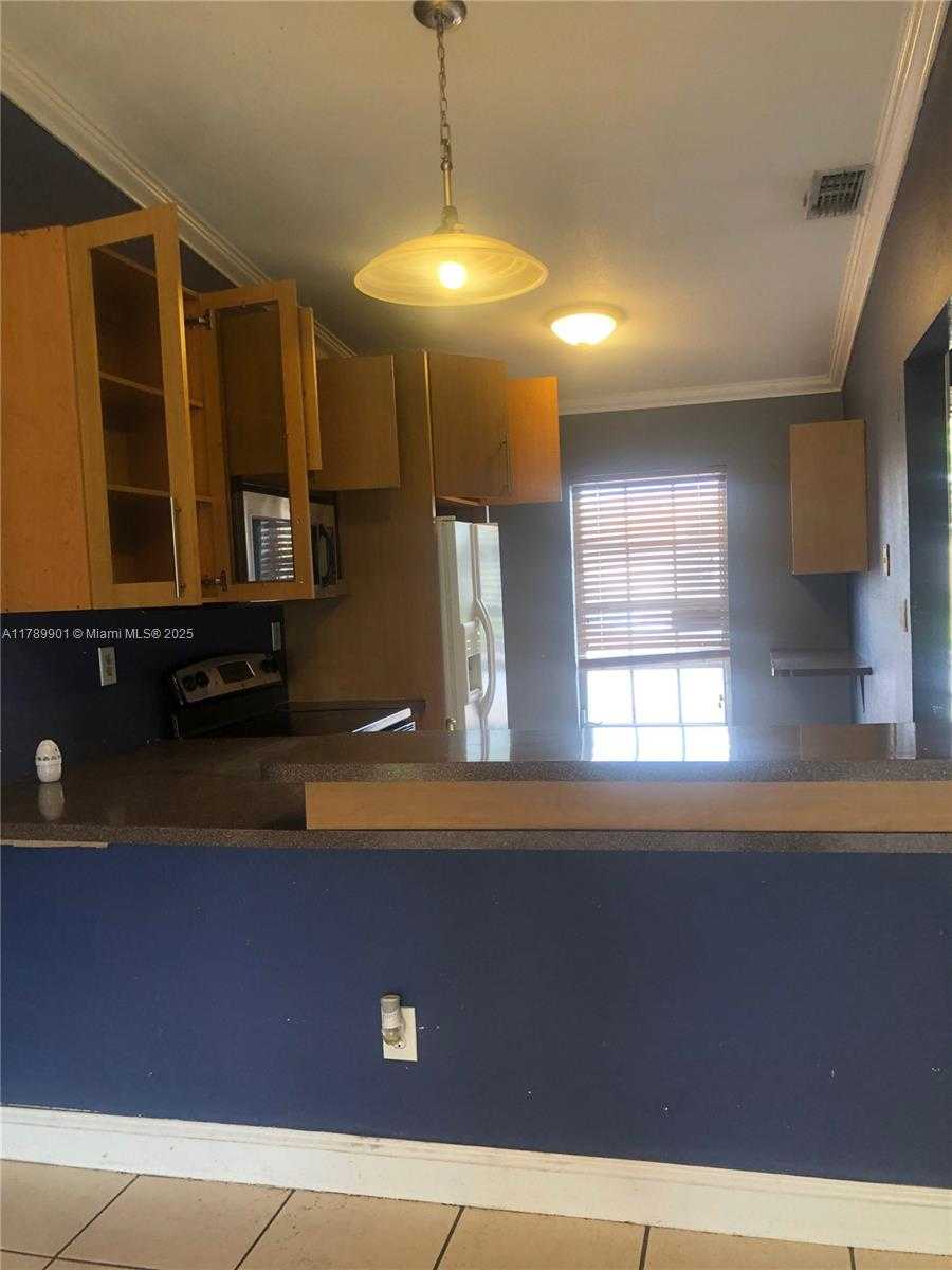 Small Image of 9531 WEST HEATHER LN, Miramar Number 14