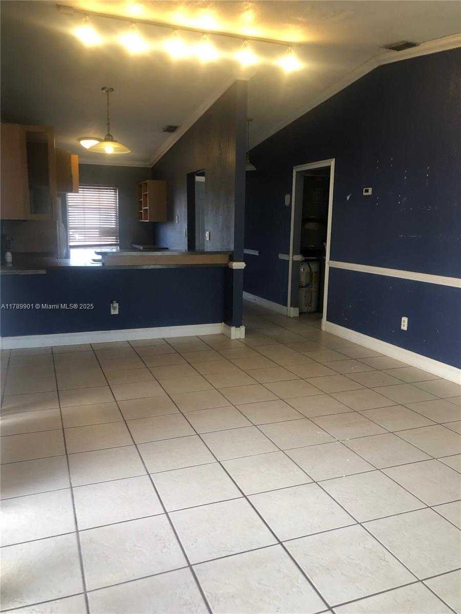 Small Image of 9531 WEST HEATHER LN, Miramar Number 15