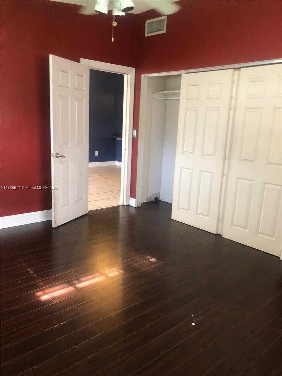 Small Image of 9531 WEST HEATHER LN, Miramar Number 18