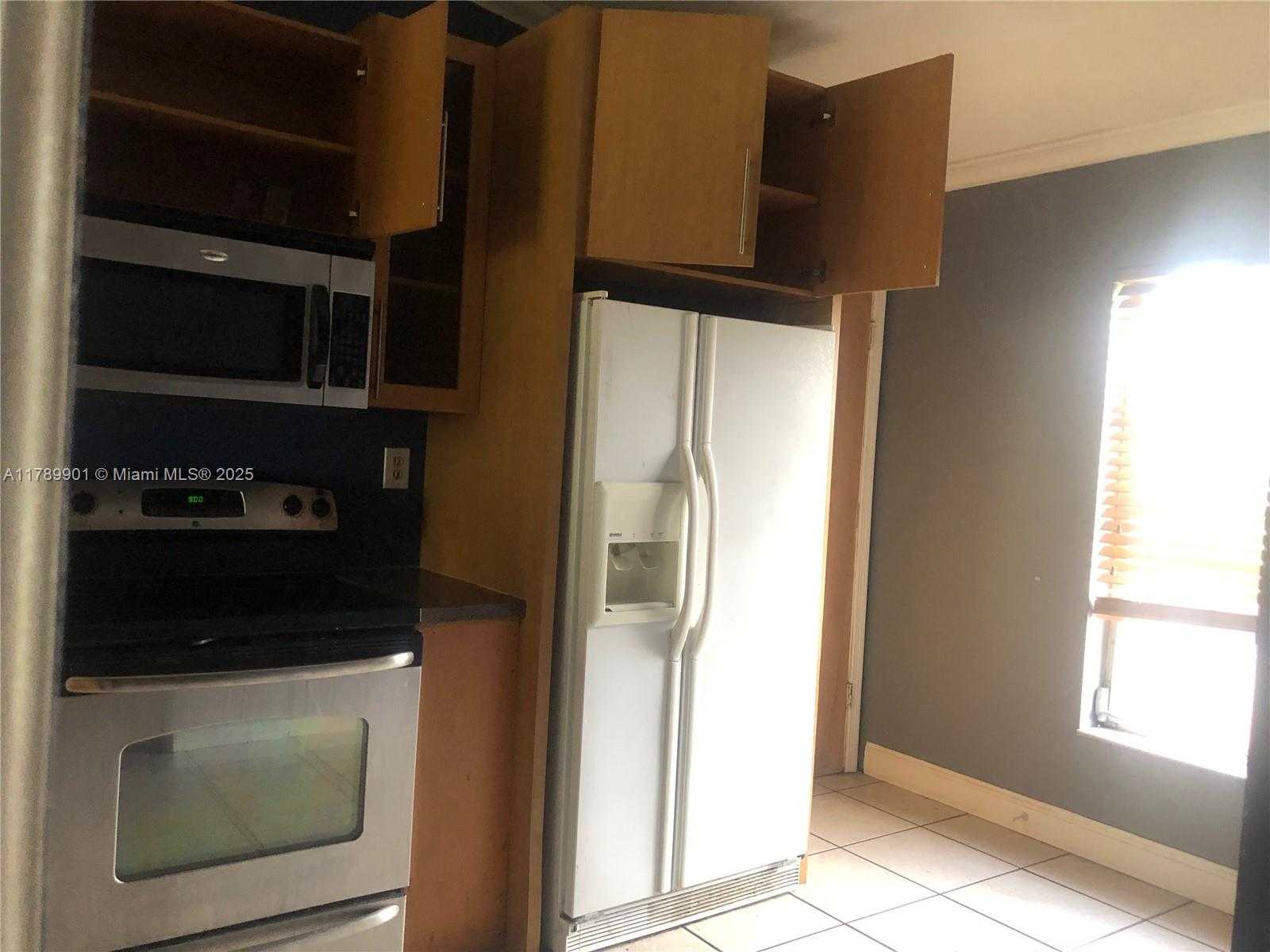 Small Image of 9531 WEST HEATHER LN, Miramar Number 23