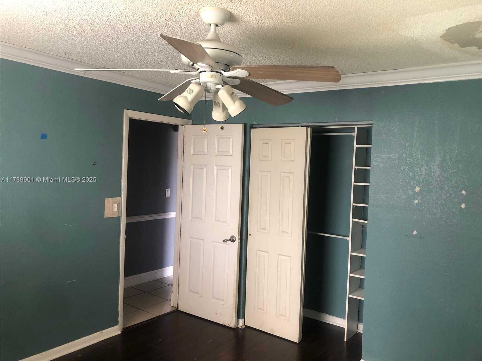 Small Image of 9531 WEST HEATHER LN, Miramar Number 8