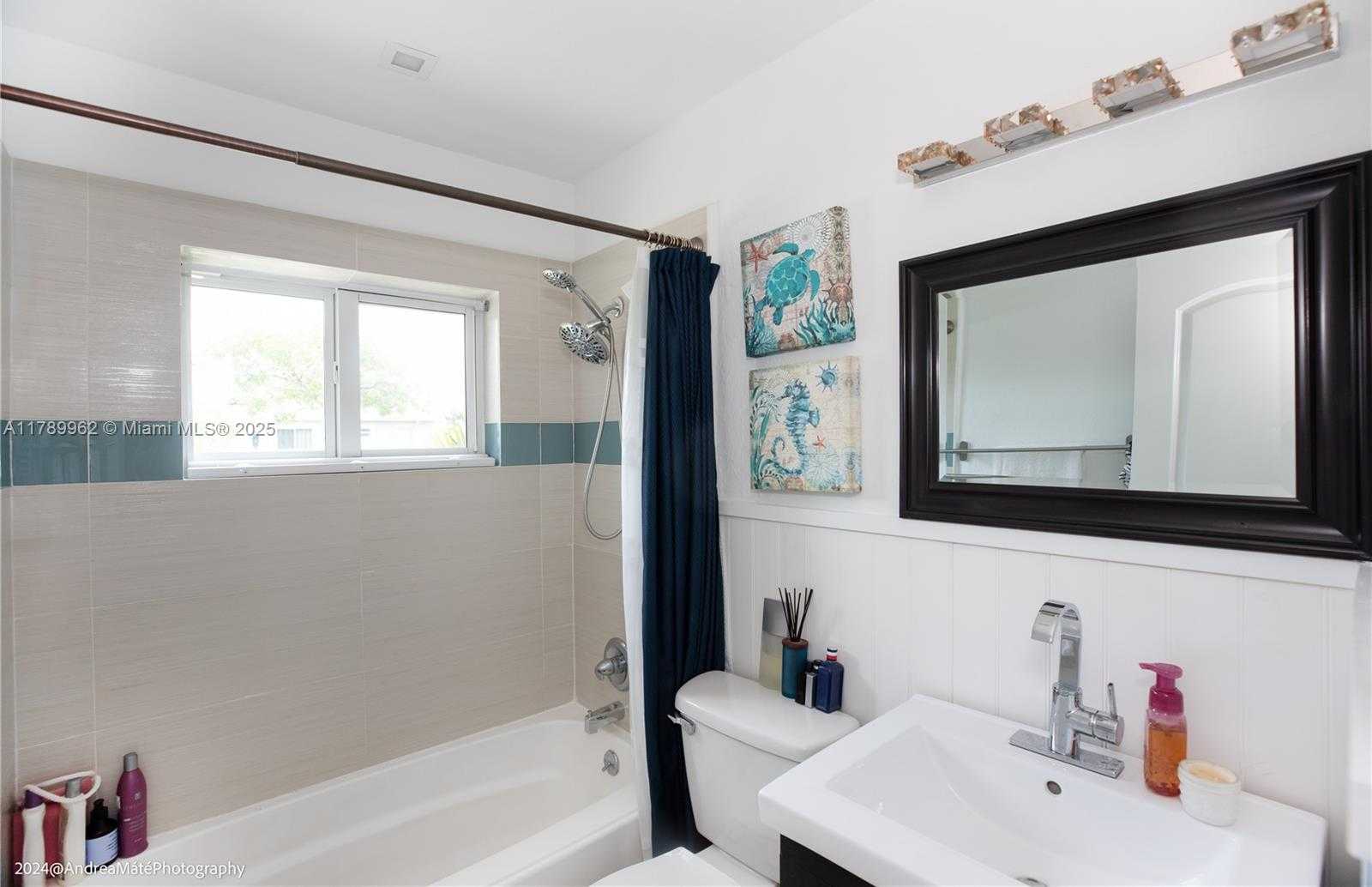 Small Image of 5901 NORTH EAST 4TH AVE, Oakland Park Number 4