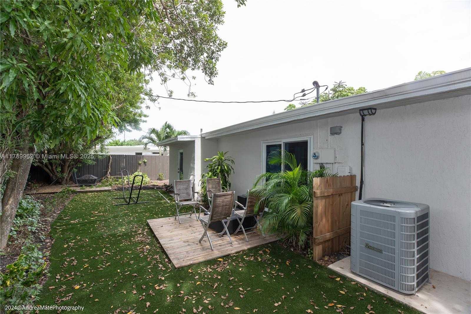 Small Image of 5901 NORTH EAST 4TH AVE, Oakland Park Number 7
