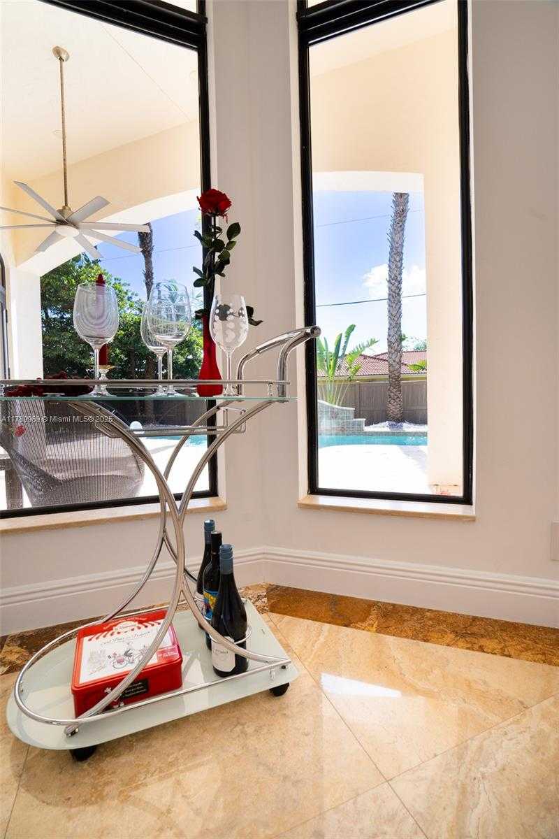 Small Image of 260 NORTH EAST WAVECREST CT, Boca Raton Number 14