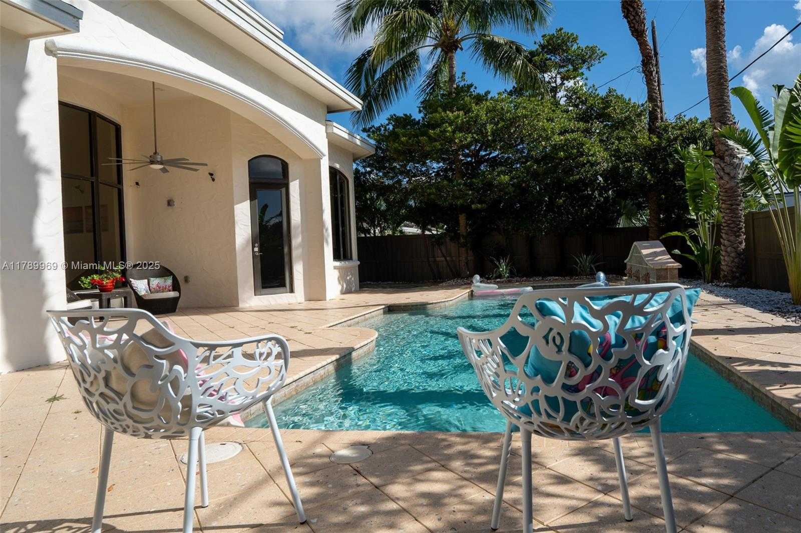 Small Image of 260 NORTH EAST WAVECREST CT, Boca Raton Number 3