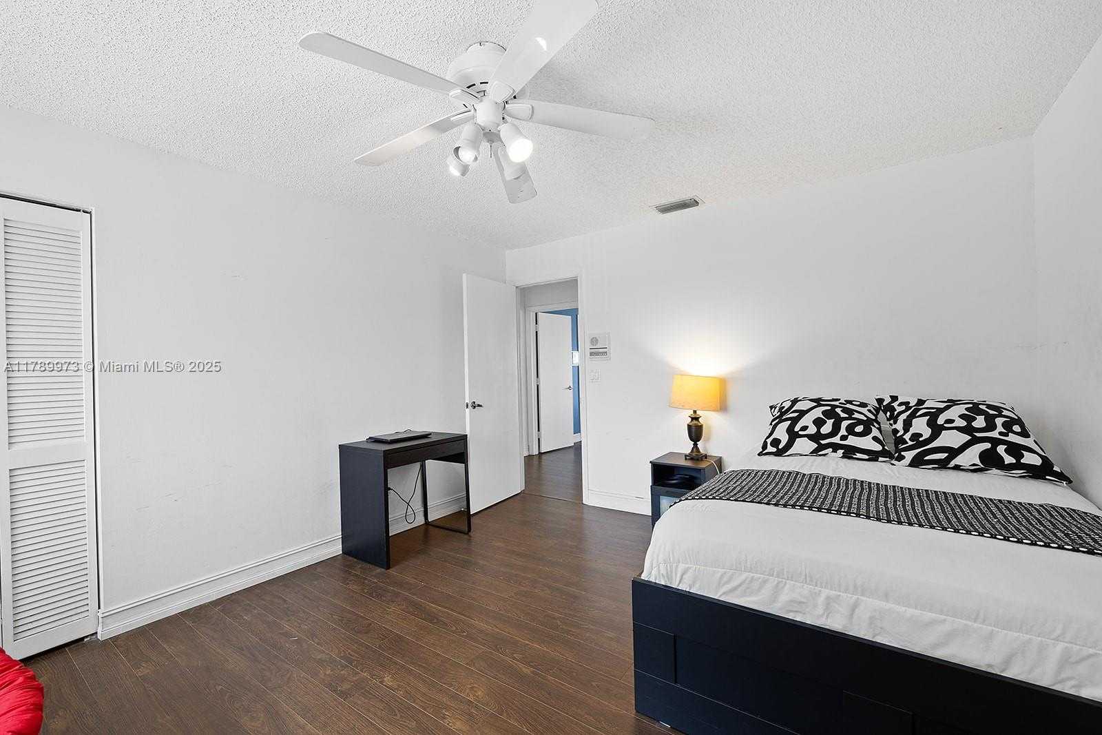 Small Image of 1206 NORTH WEST 180TH AVE, Pembroke Pines Number 25