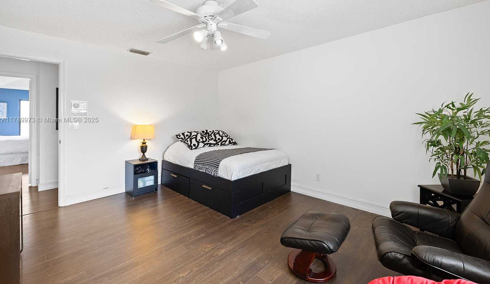 Small Image of 1206 NORTH WEST 180TH AVE, Pembroke Pines Number 40