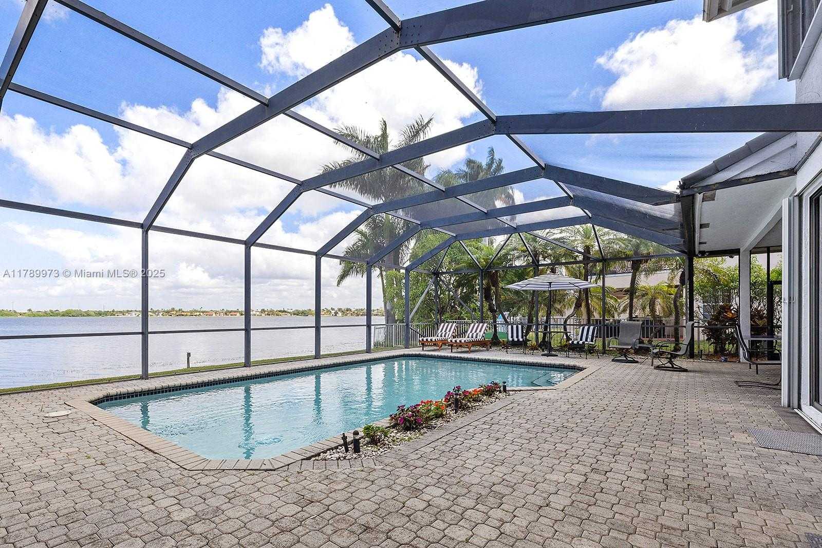 Small Image of 1206 NORTH WEST 180TH AVE, Pembroke Pines Number 42