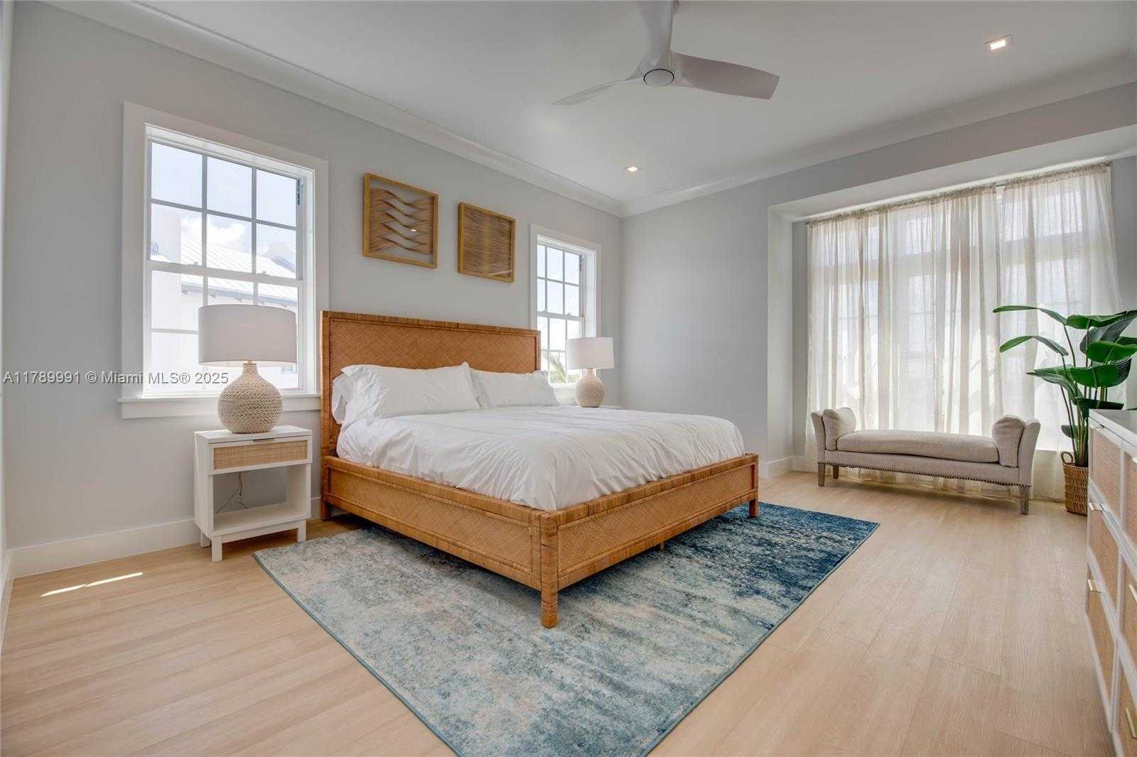 Small Image of 59720 OVERSEAS HWY #7, Marathon Number 22