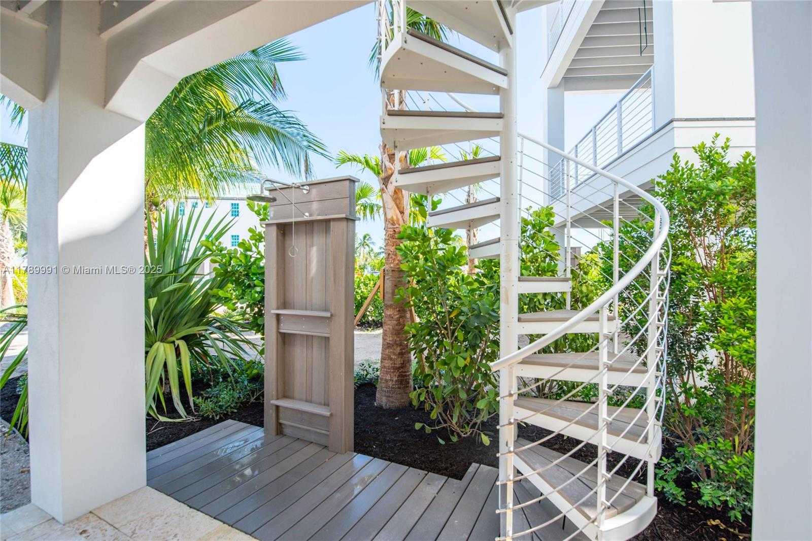 Small Image of 59720 OVERSEAS HWY #7, Marathon Number 35