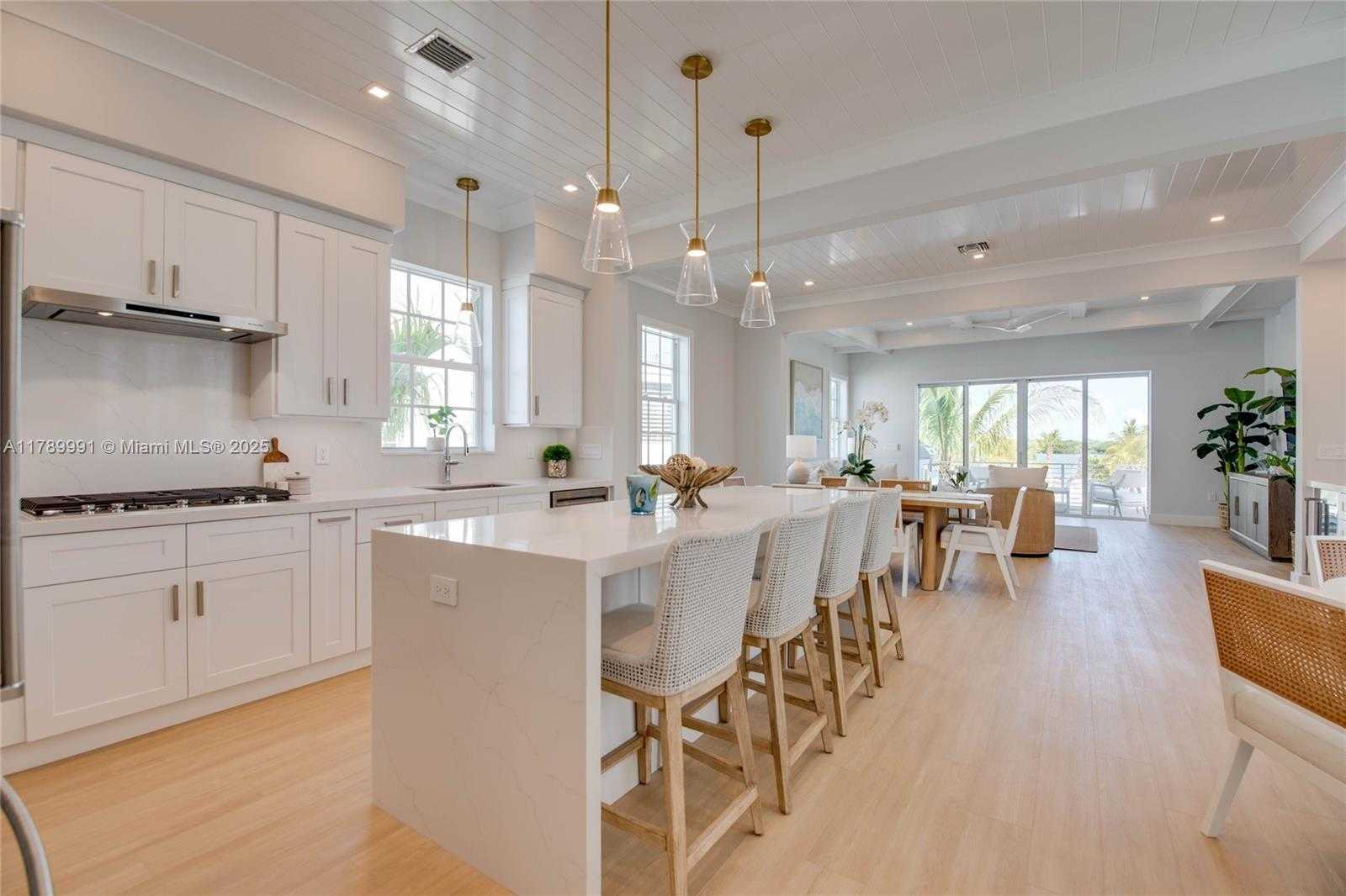 Small Image of 59720 OVERSEAS HWY #7, Marathon Number 7