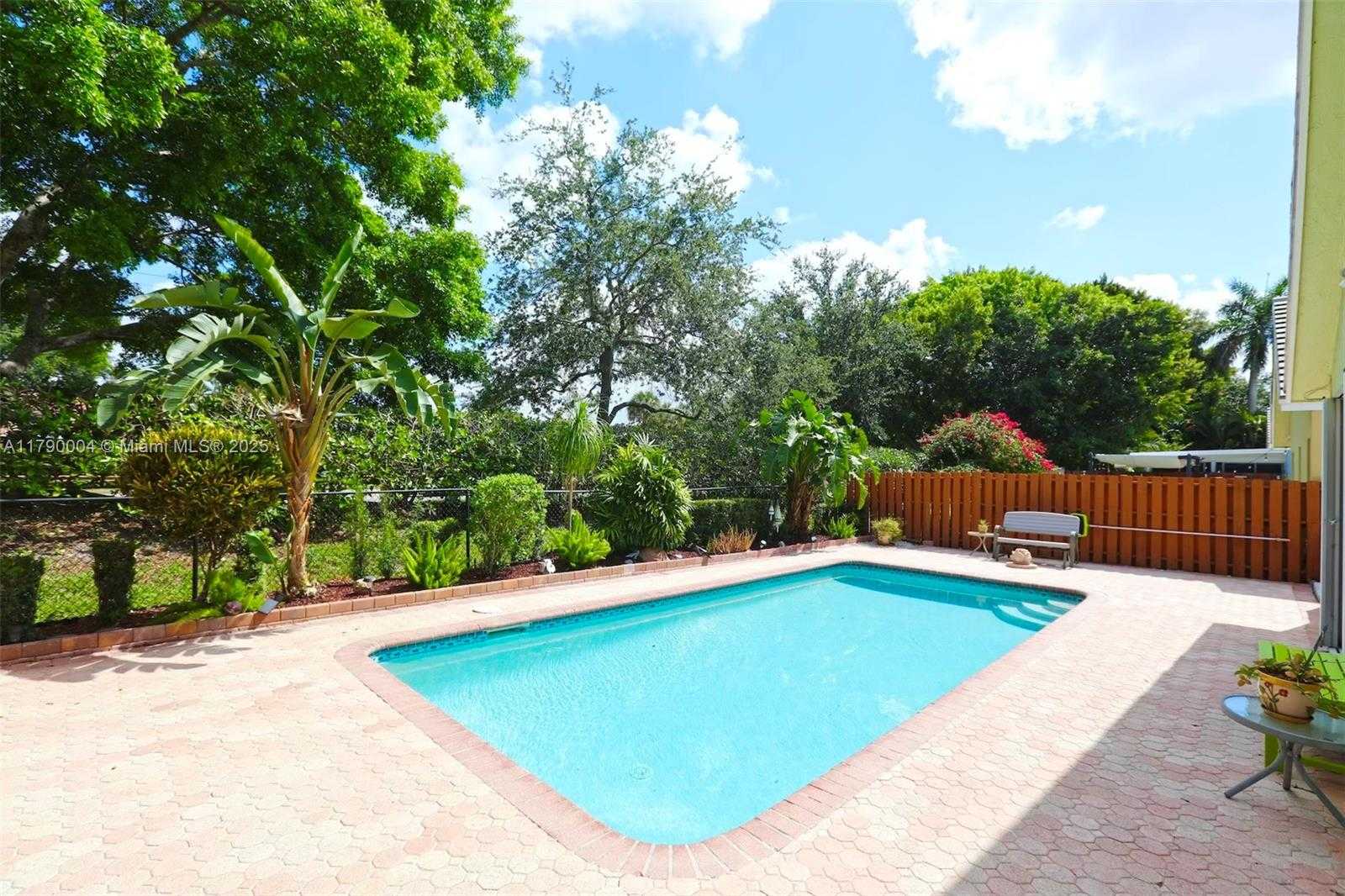 Small Image of 9271 ARBORWOOD CIR, Davie Number 29