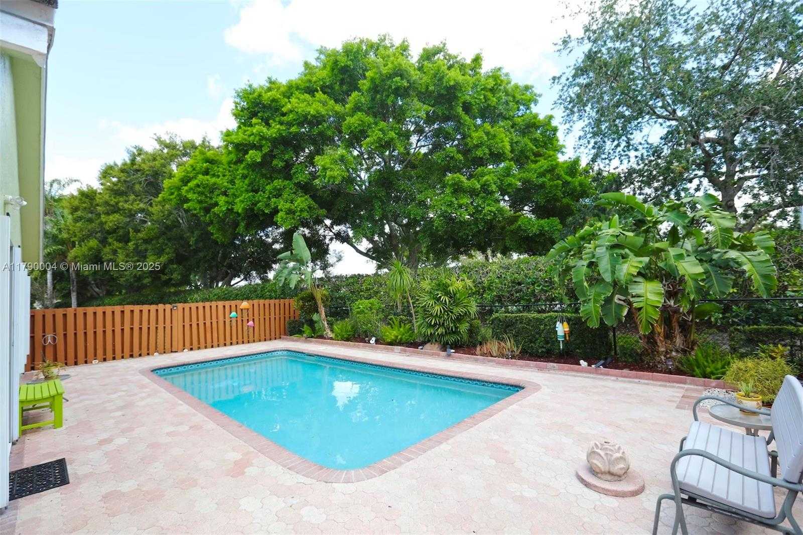 Small Image of 9271 ARBORWOOD CIR, Davie Number 30