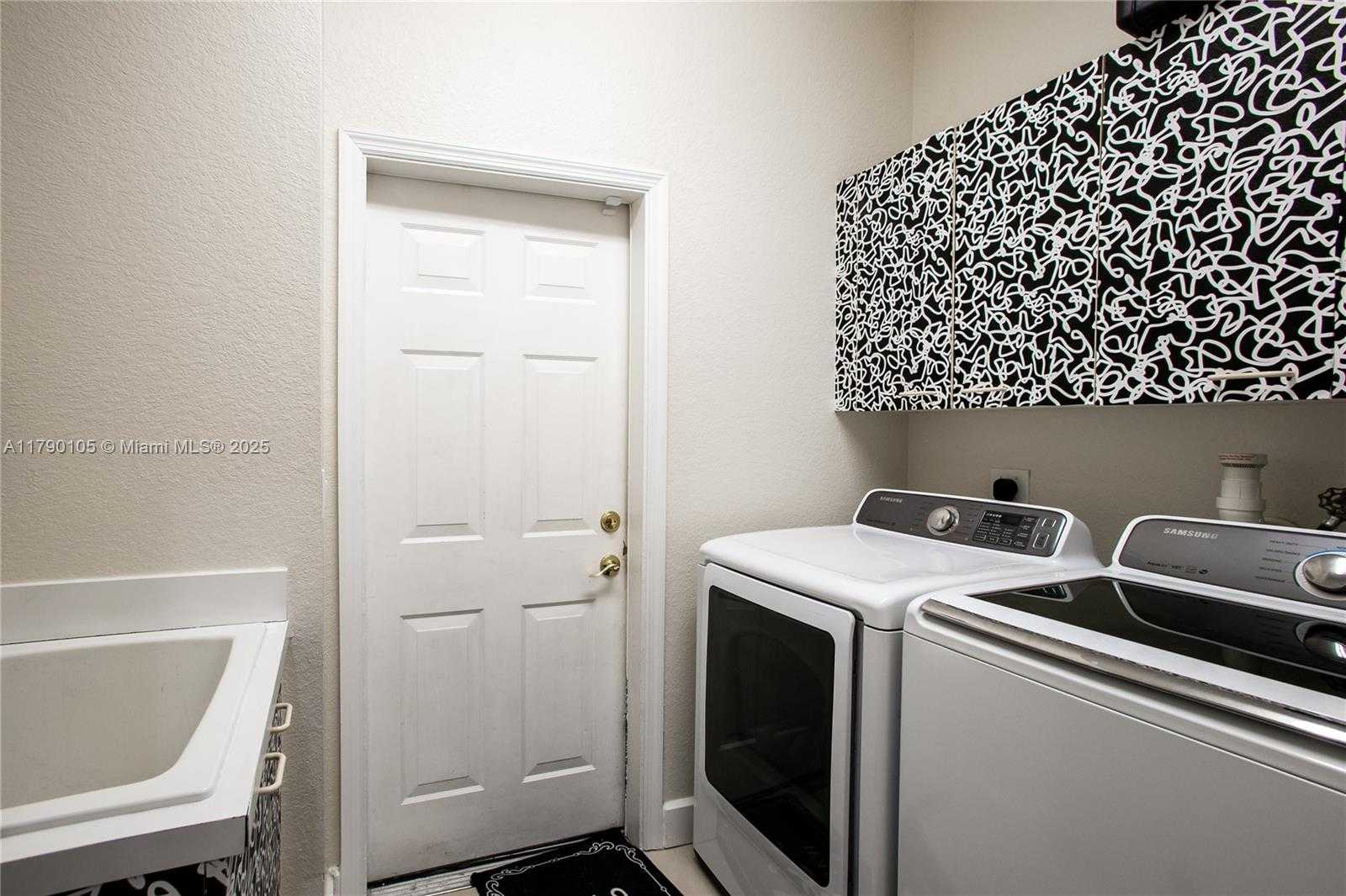 Small Image of 5067 SOUTH WEST 162ND AVE, Miramar Number 14