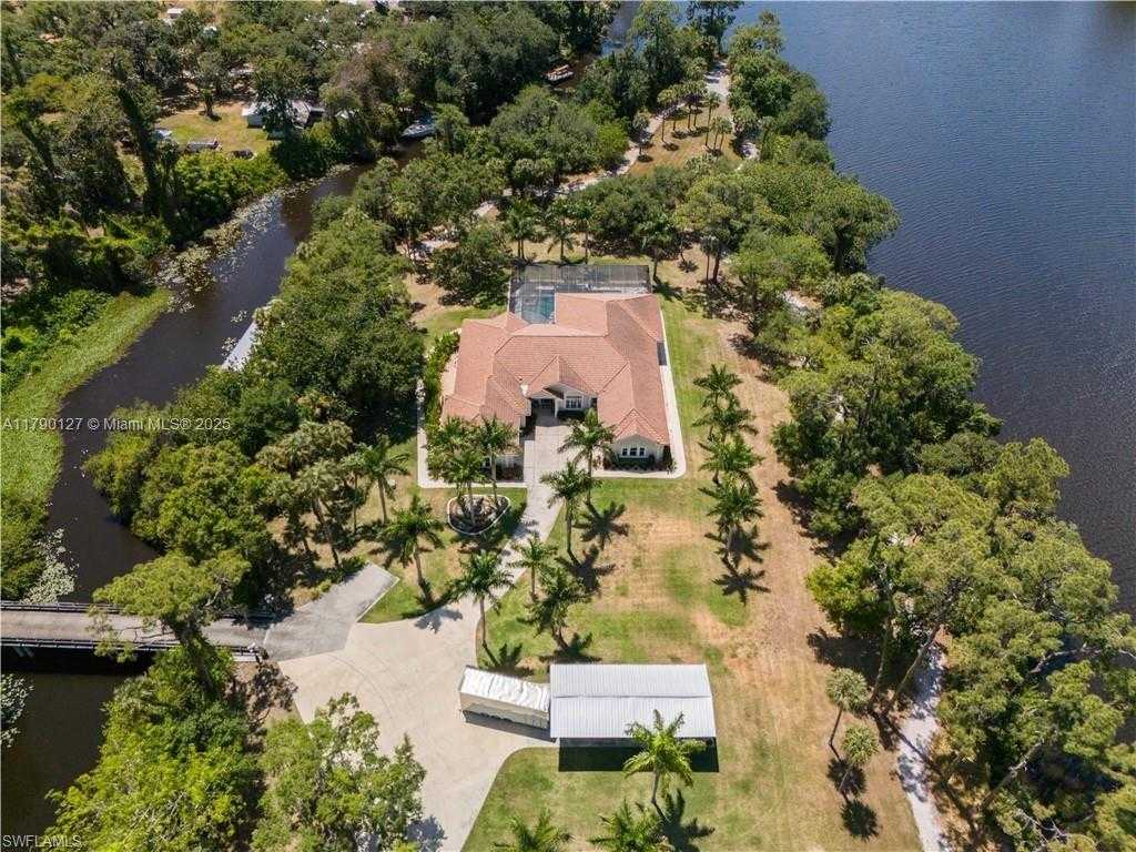 Small Image of 2920 FORT DENAUD RD, La Belle Number 35