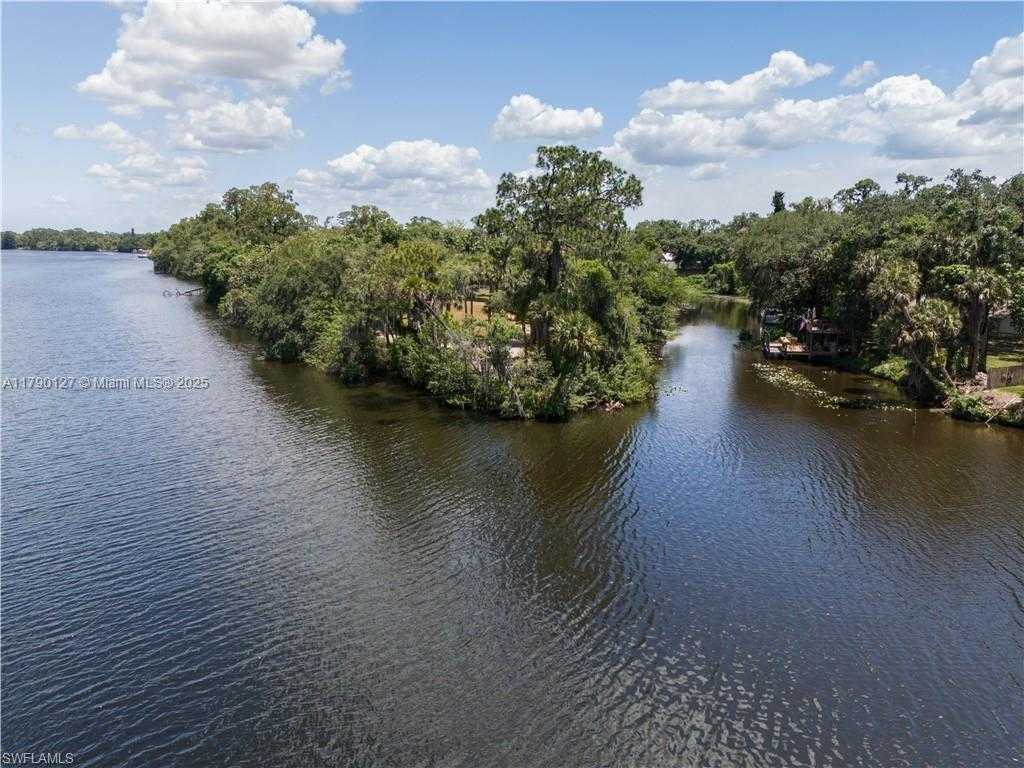 Small Image of 2920 FORT DENAUD RD, La Belle Number 36