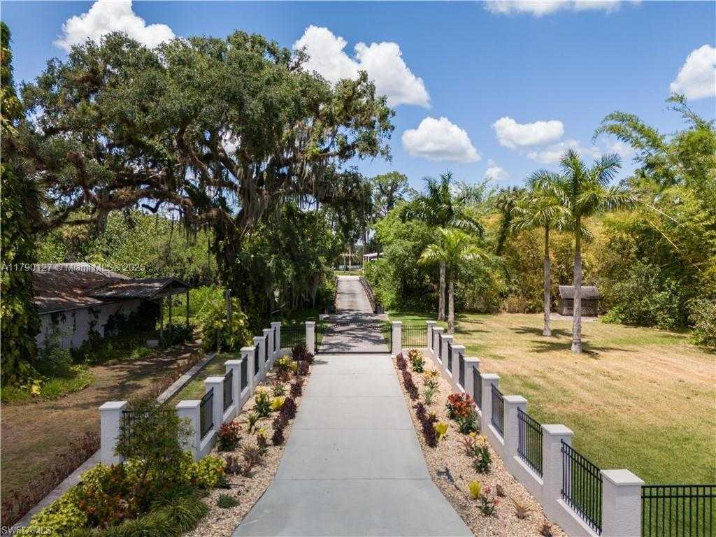 Small Image of 2920 FORT DENAUD RD, La Belle Number 40