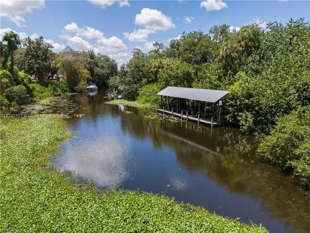Small Image of 2920 FORT DENAUD RD, La Belle Number 5