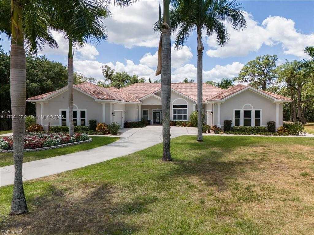 Small Image of 2920 FORT DENAUD RD, La Belle Number 6