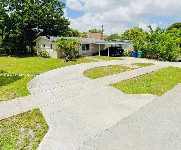 Small Image of 2540 NORTH WEST 15TH ST, Fort Lauderdale Number 4