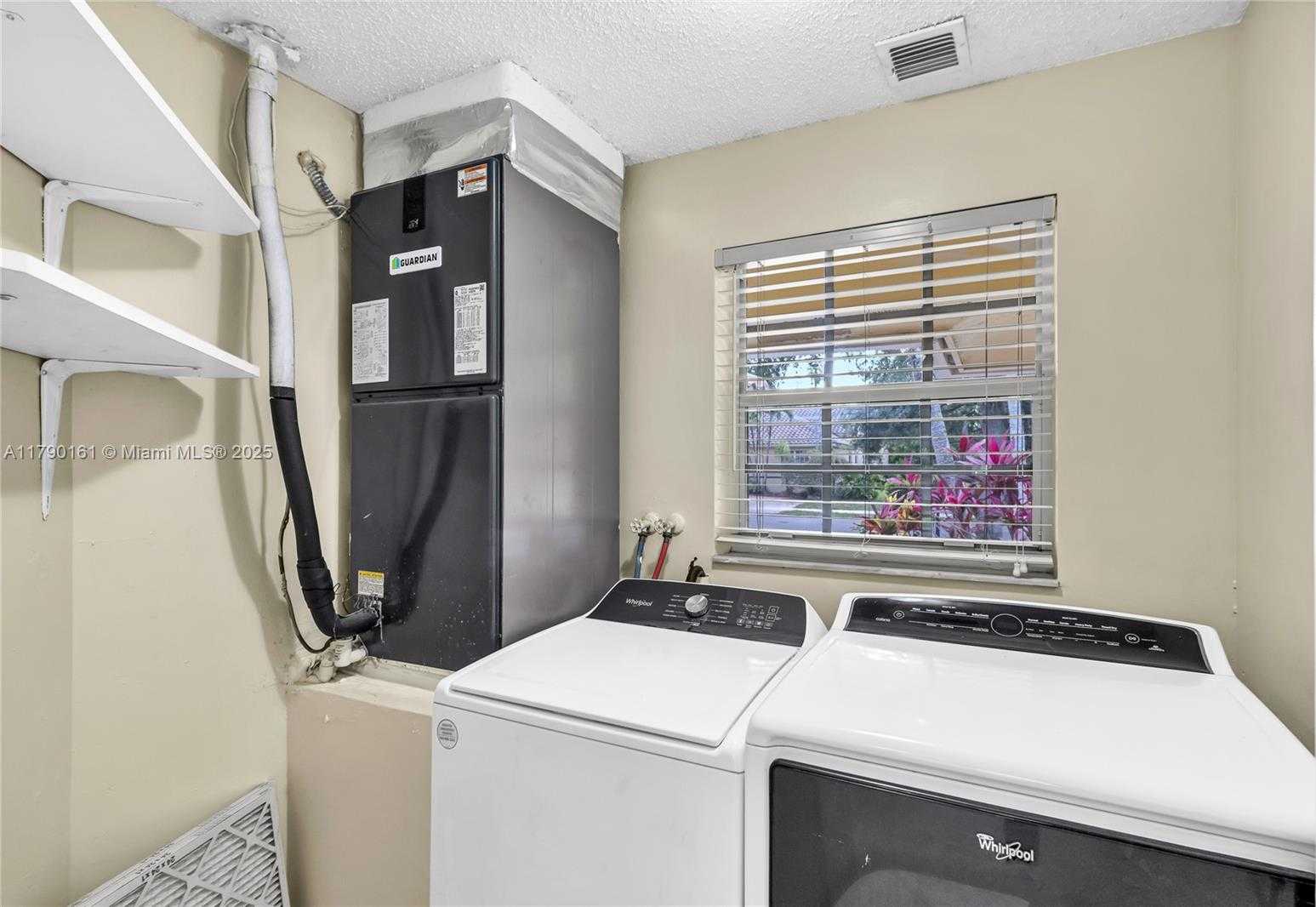 Small Image of 3562 WEST SOUTHERN ORCHARD RD W, Davie Number 15