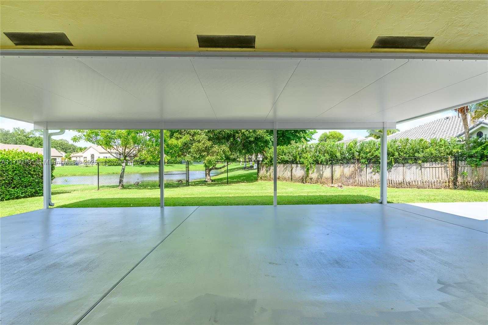 Small Image of 3562 WEST SOUTHERN ORCHARD RD W, Davie Number 31
