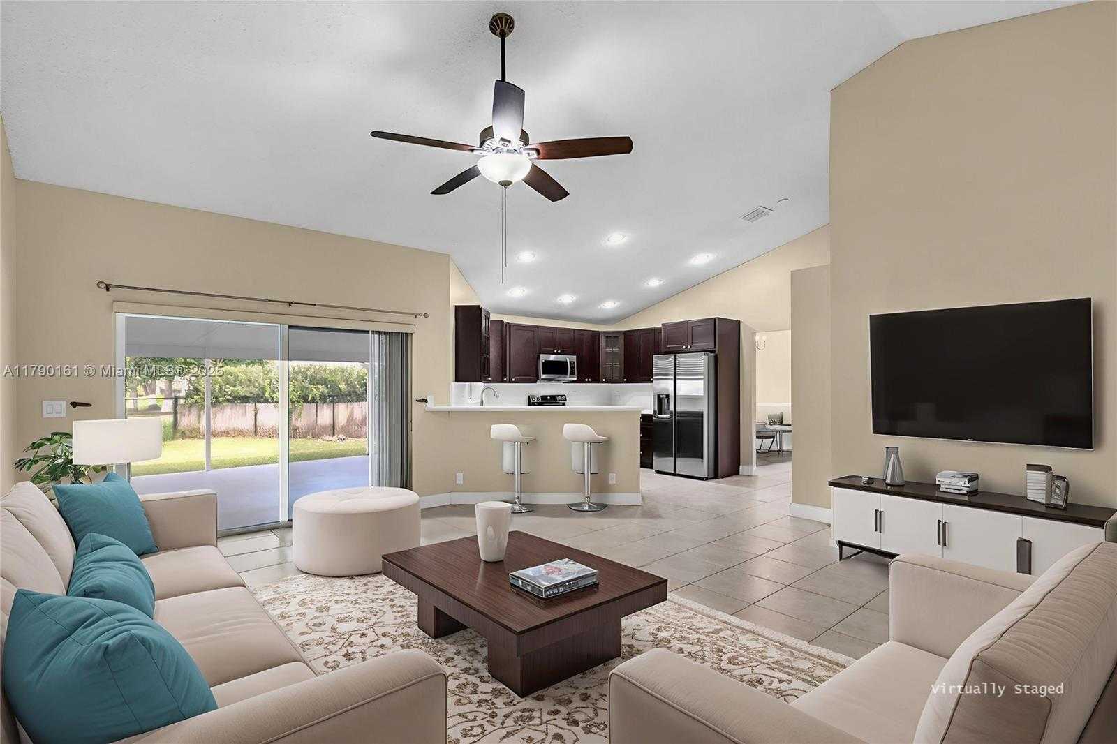 Small Image of 3562 WEST SOUTHERN ORCHARD RD W, Davie Number 6