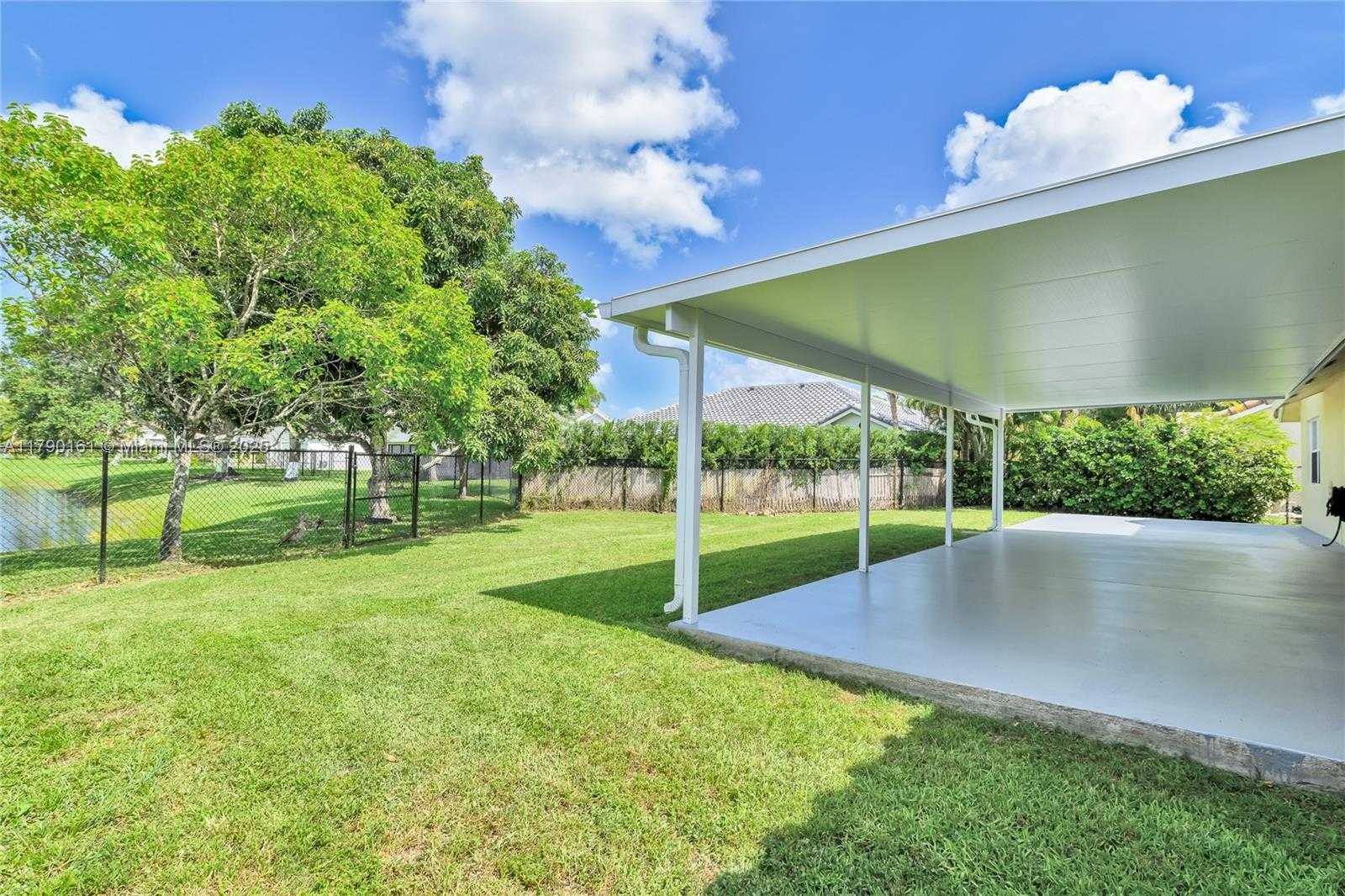 Small Image of 3562 WEST SOUTHERN ORCHARD RD W, Davie Number 62