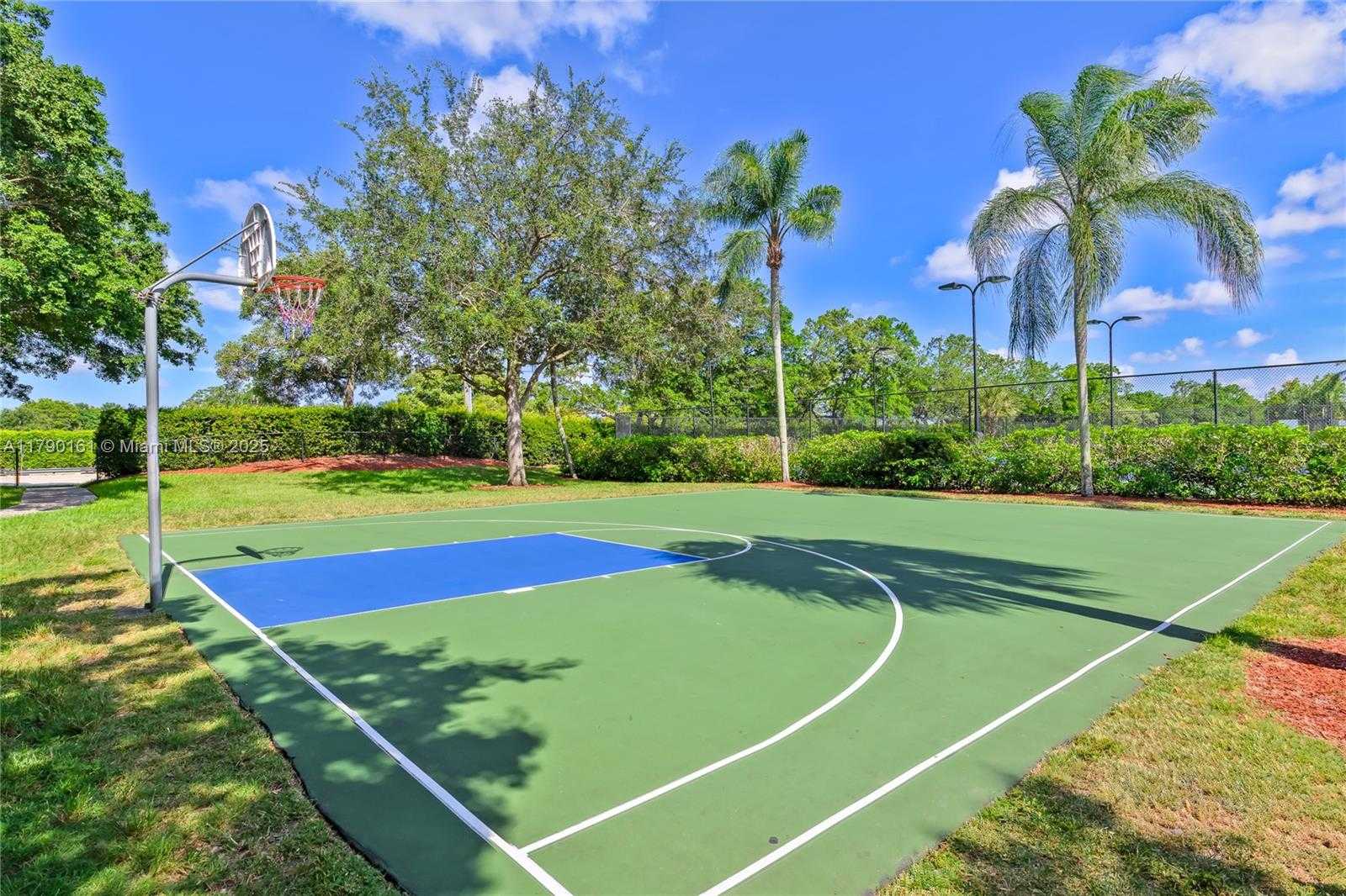 Small Image of 3562 WEST SOUTHERN ORCHARD RD W, Davie Number 70