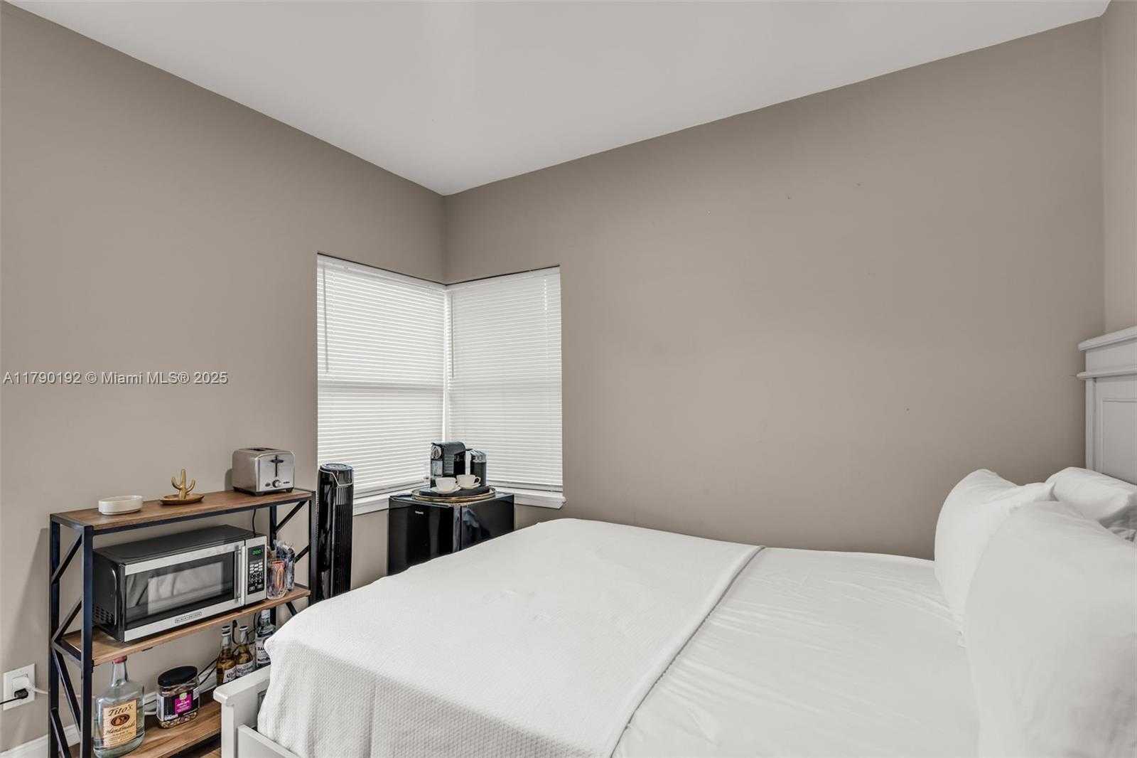 Small Image of 1100 NORTH WEST 7TH AVE, Fort Lauderdale Number 26