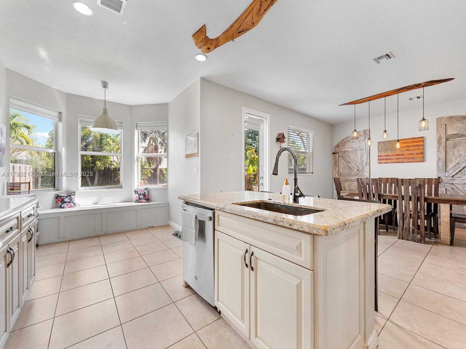 Small Image of 2873 NORTH EAST 1ST DR, Homestead Number 13