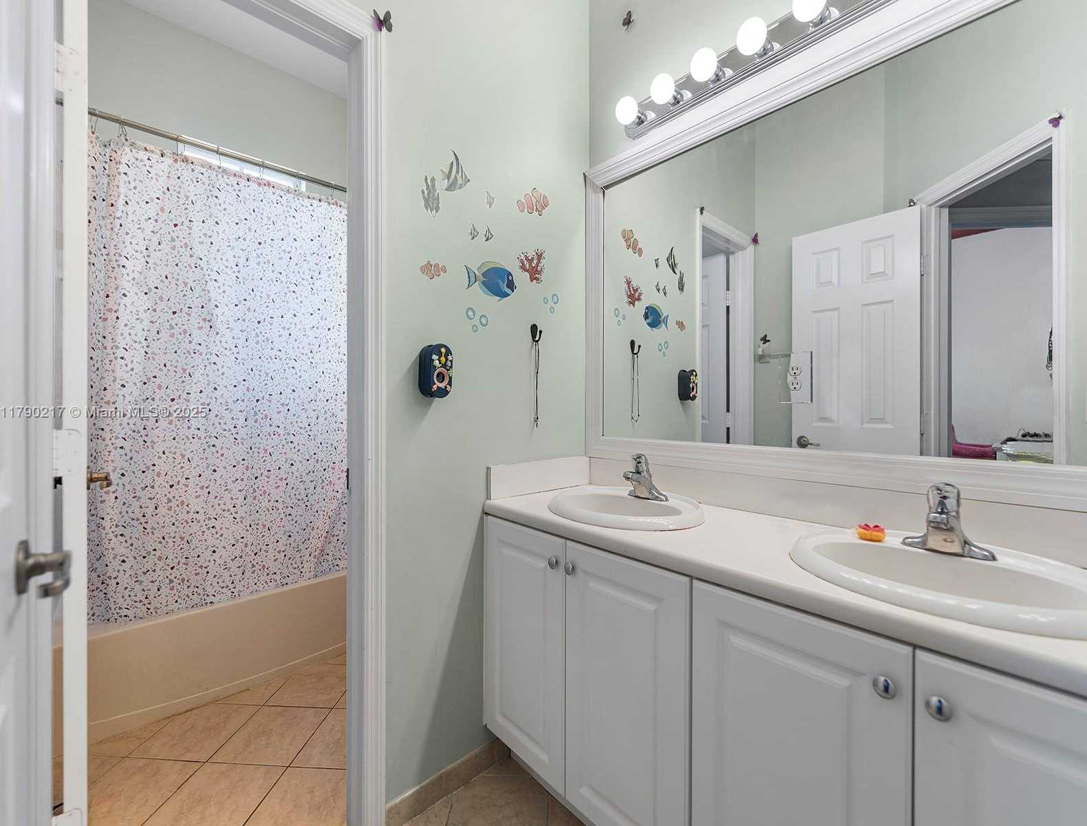 Small Image of 2873 NORTH EAST 1ST DR, Homestead Number 26