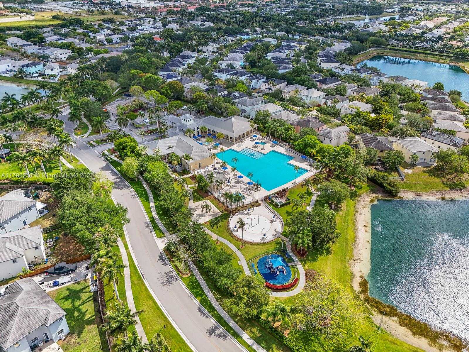 Small Image of 2873 NORTH EAST 1ST DR, Homestead Number 30