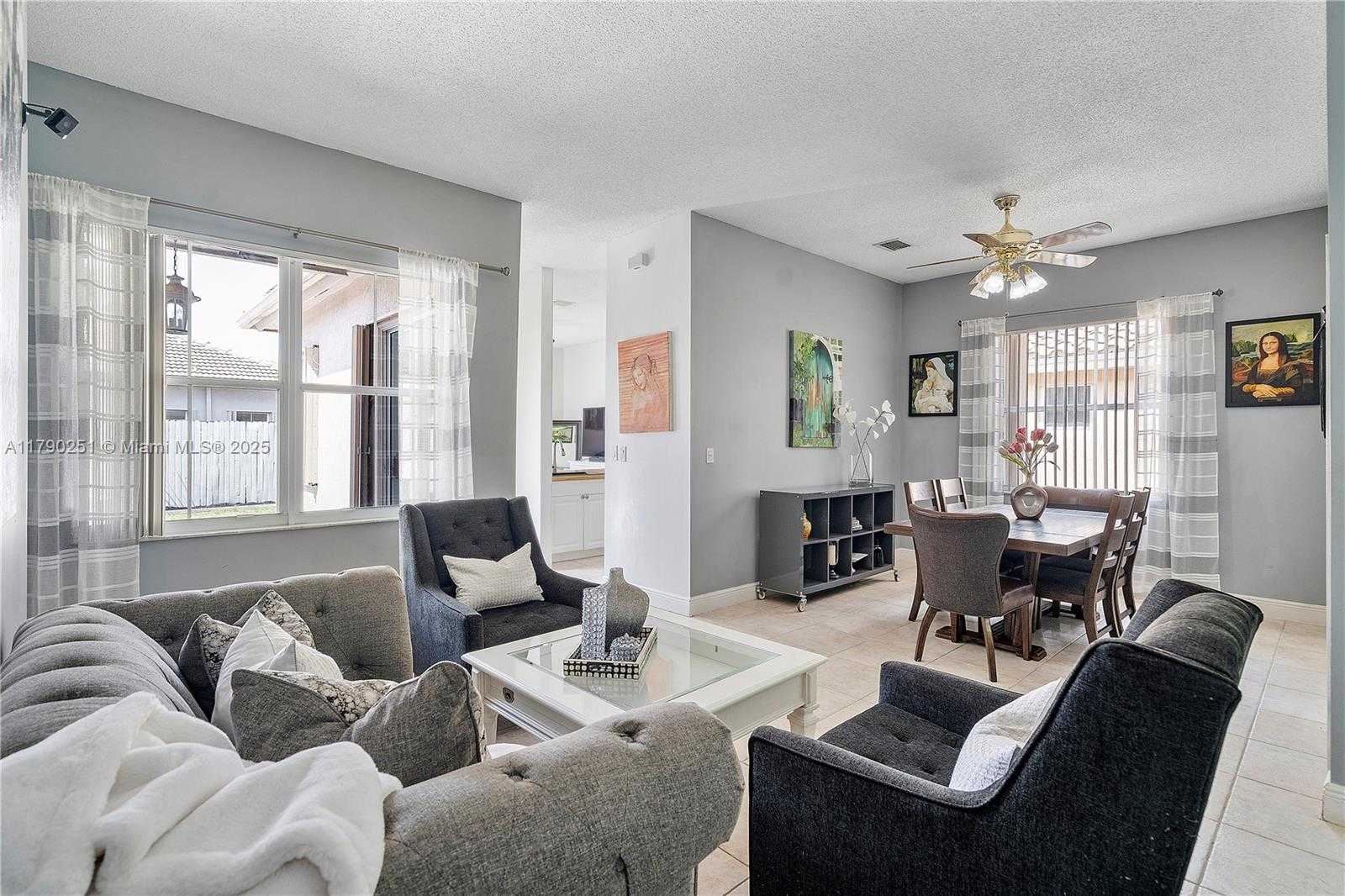 Small Image of 13995 SOUTH CYPRESS COVE CIR, Davie Number 5