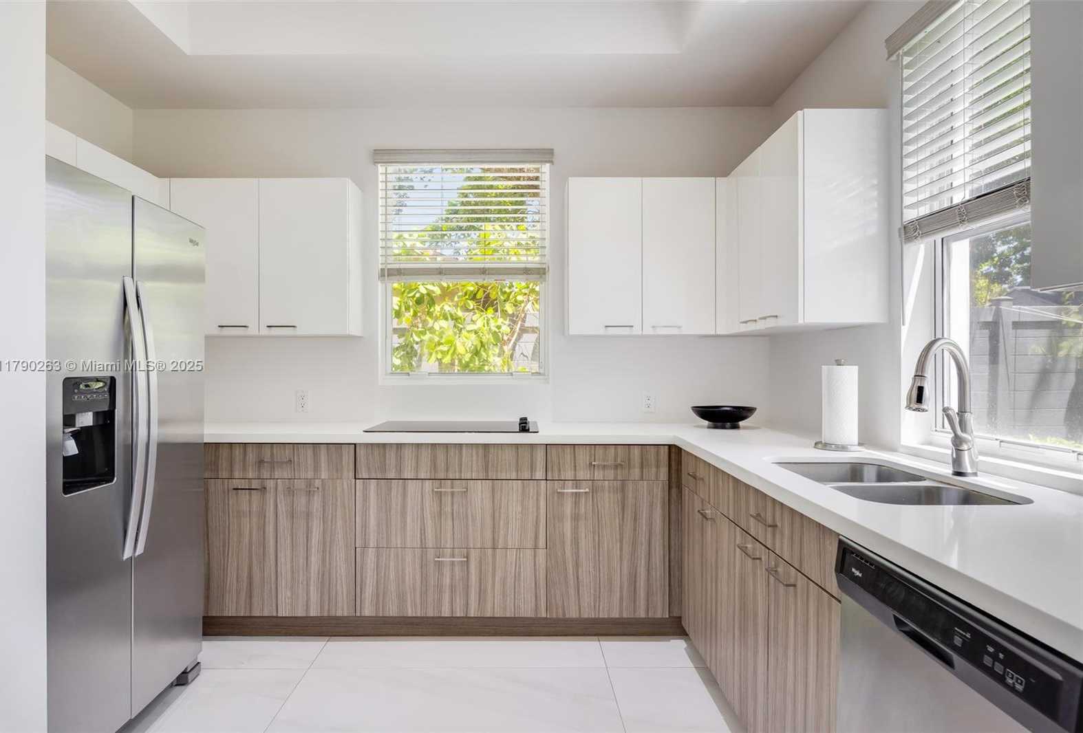 Small Image of 3648 OAK AVE, Coconut Grove Number 11