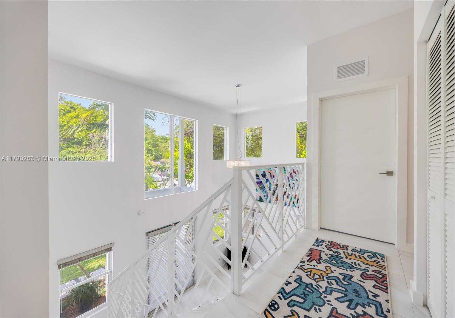 Small Image of 3648 OAK AVE, Coconut Grove Number 12