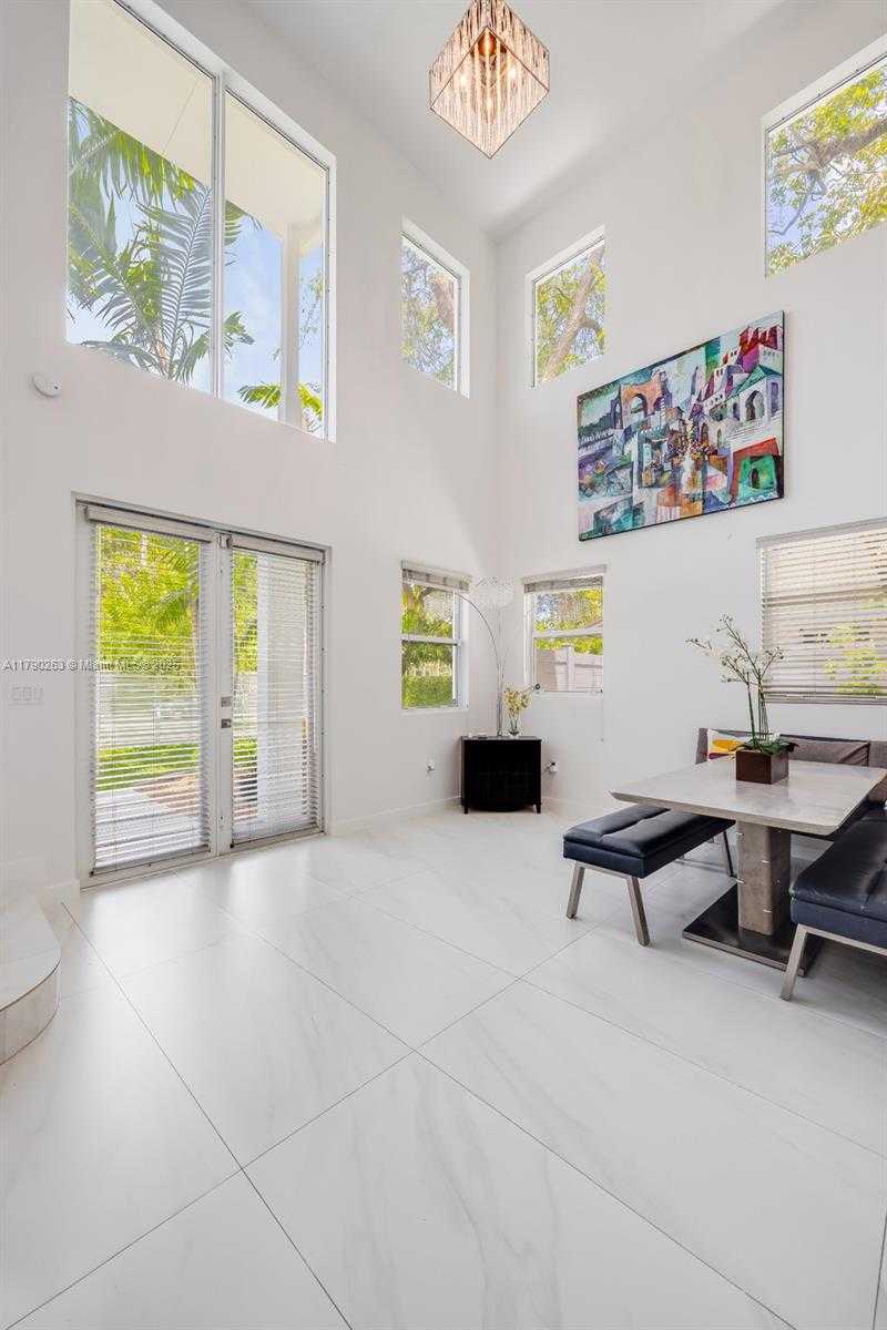 Small Image of 3648 OAK AVE, Coconut Grove Number 8