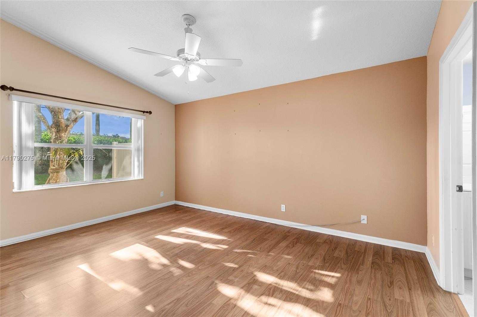 Small Image of 11954 ROSETREE TER, Boynton Beach Number 17