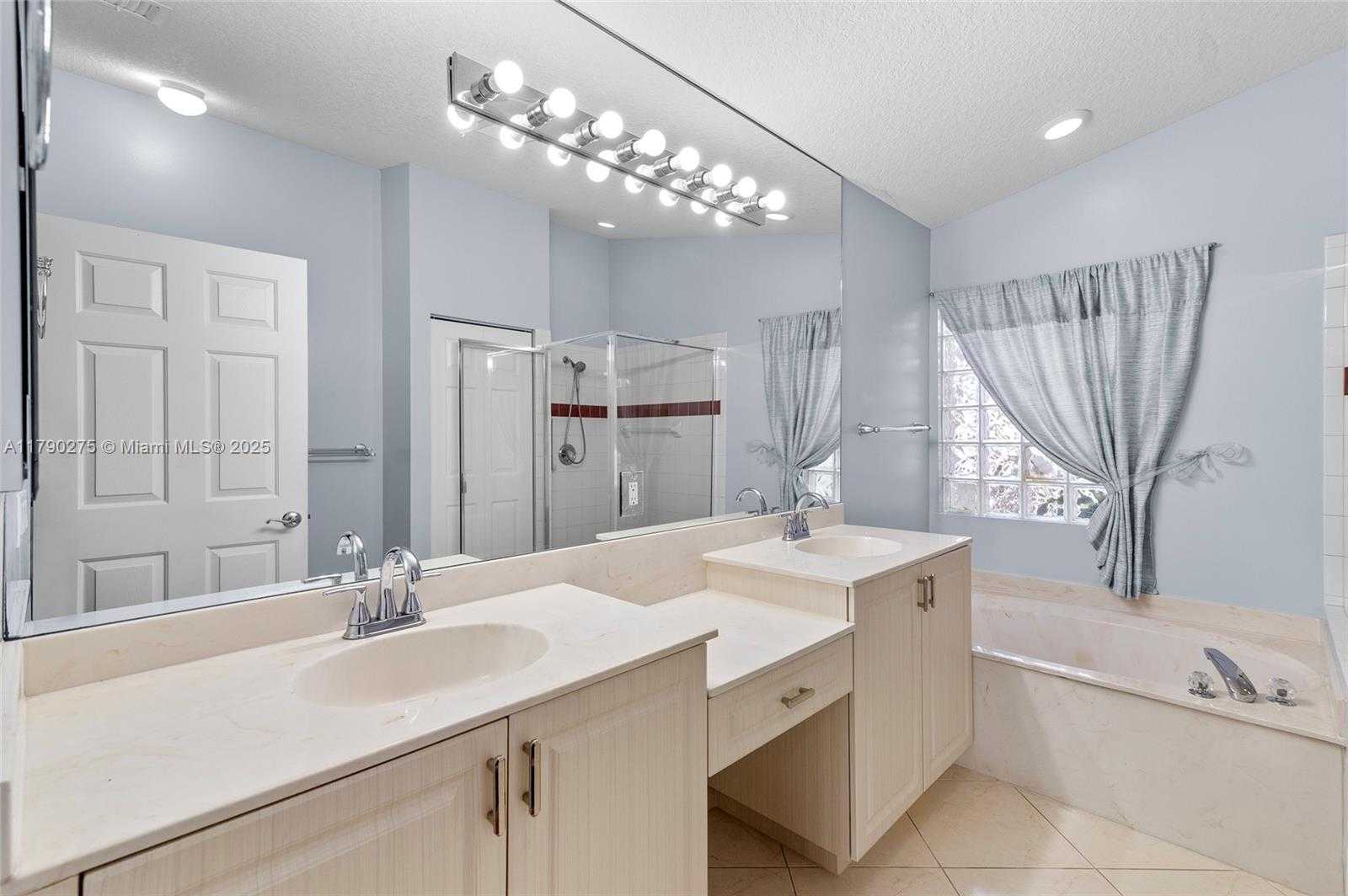 Small Image of 11954 ROSETREE TER, Boynton Beach Number 21