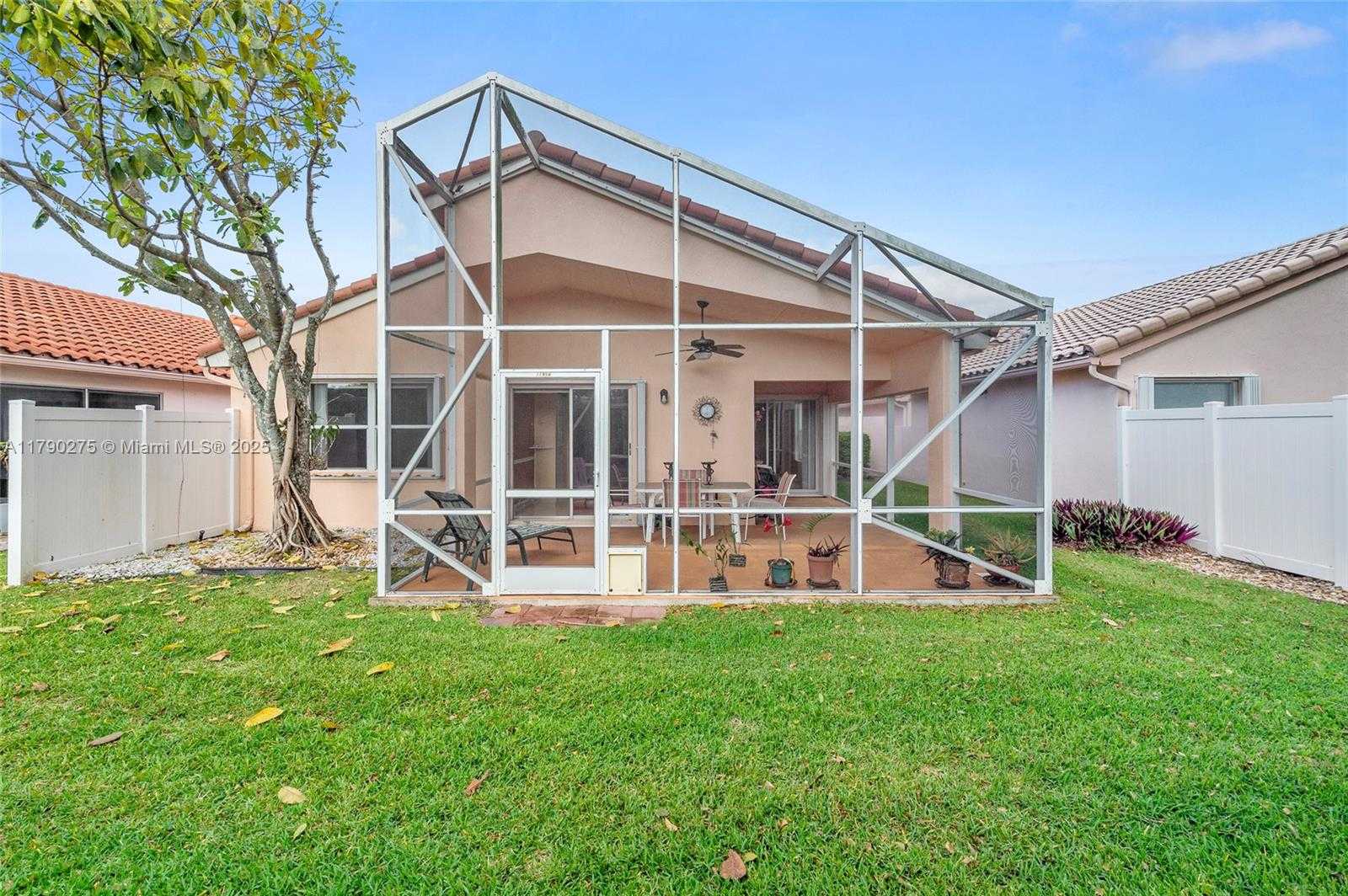 Small Image of 11954 ROSETREE TER, Boynton Beach Number 35